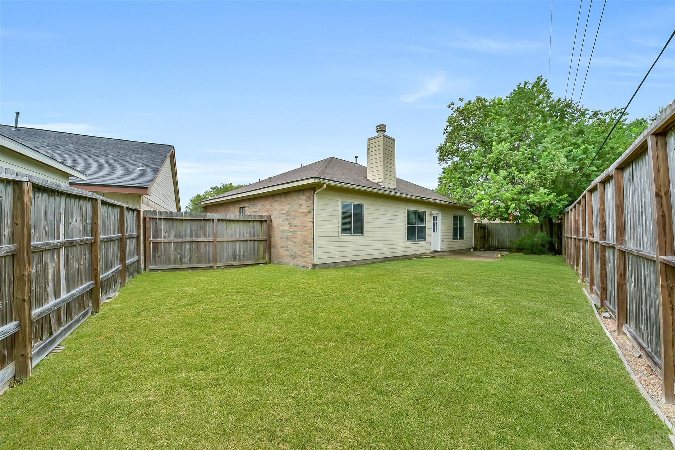 7002 Plaza Del Sol Drive, Houston, TX 77083