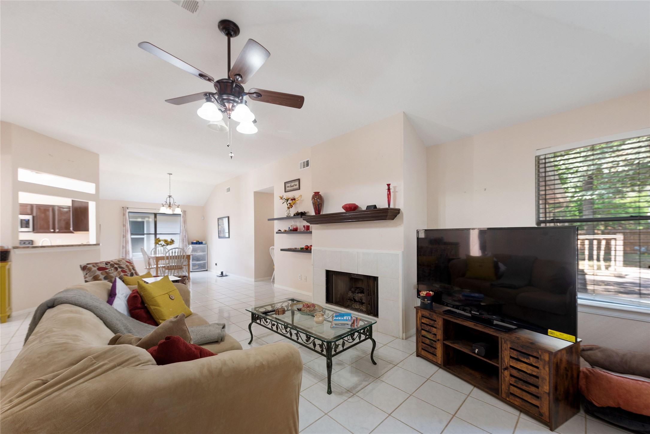 591 Mosswood Drive, Conroe, TX 77302 591 Mosswood Drive, Conroe, TX 77302