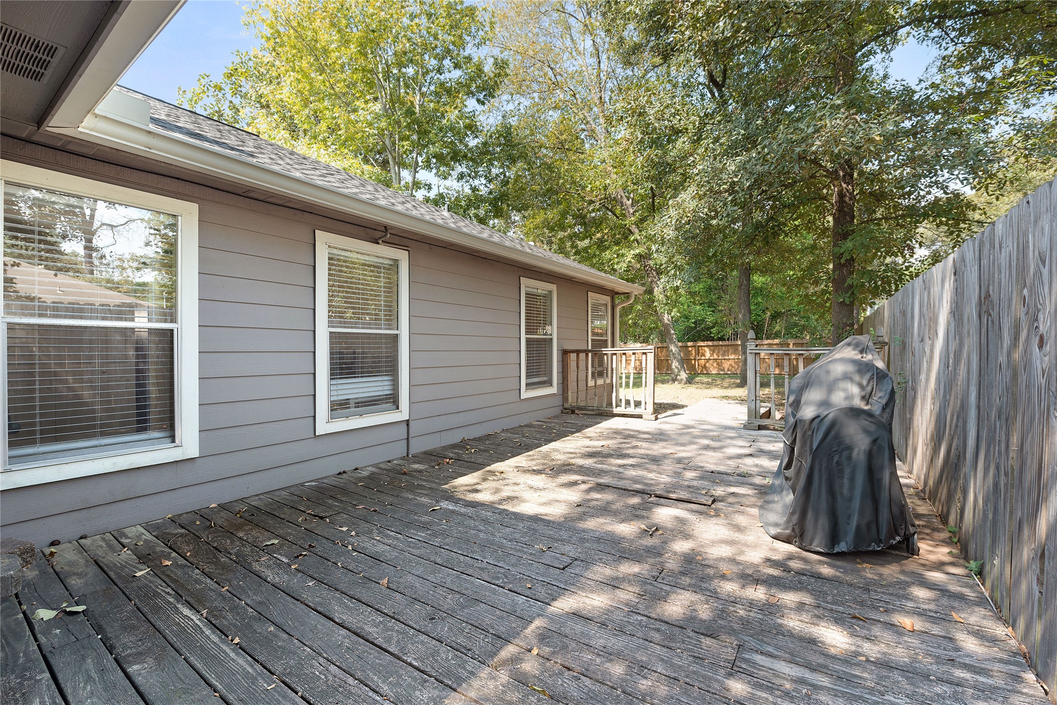 591 Mosswood Drive, Conroe, TX 77302