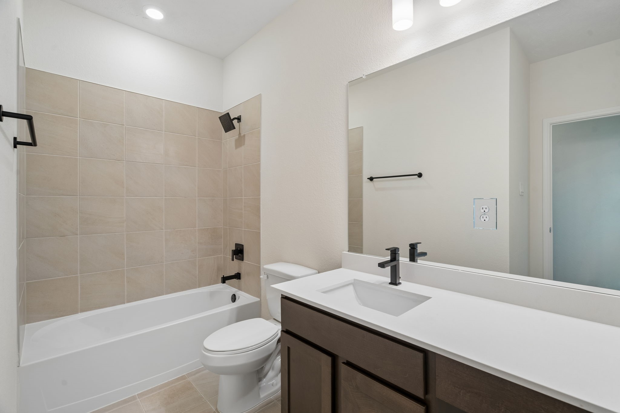 25318 Tanner Falls Drive Drive, Richmond, TX 77406