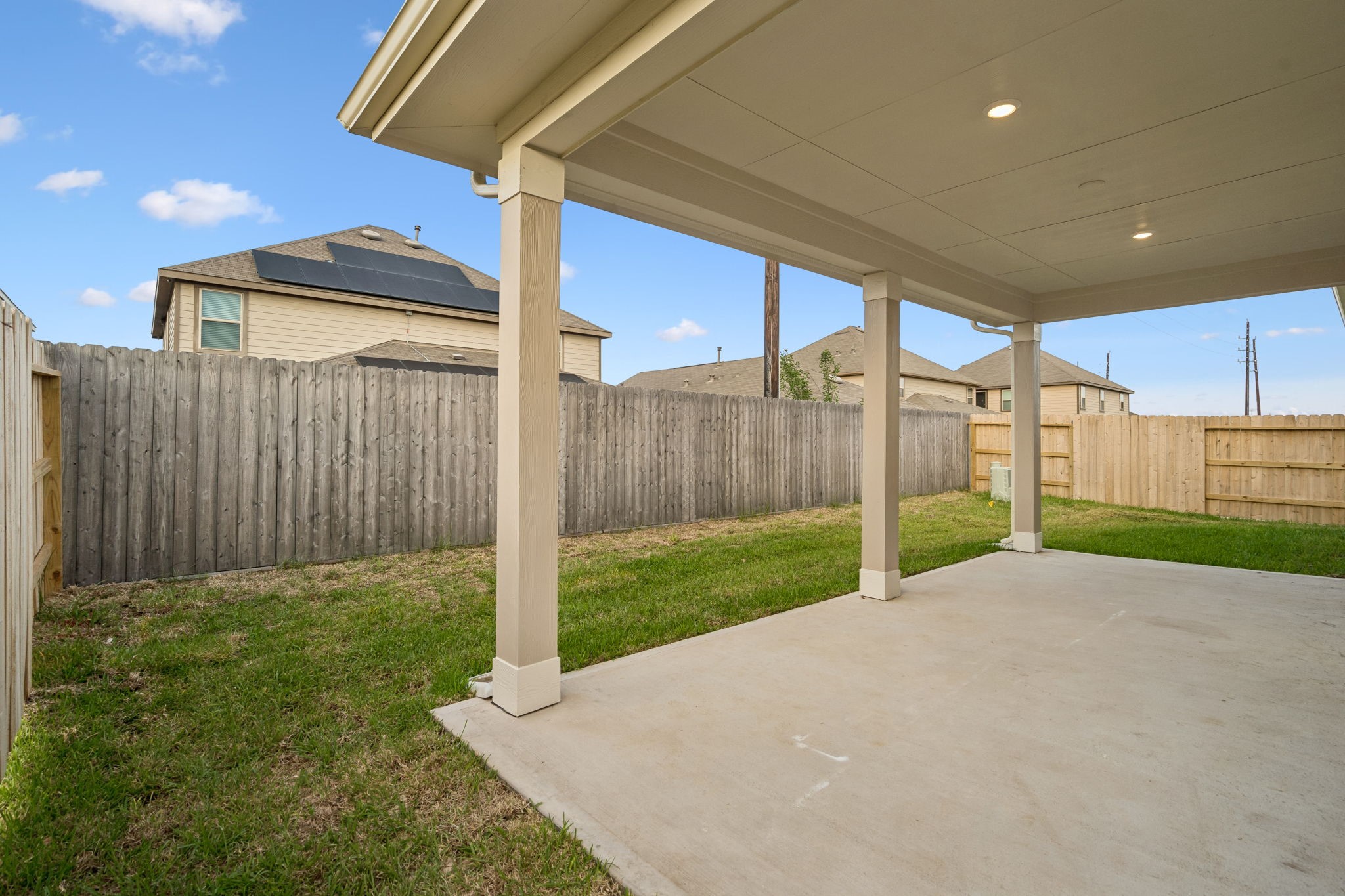 25318 Tanner Falls Drive Drive, Richmond, TX 77406