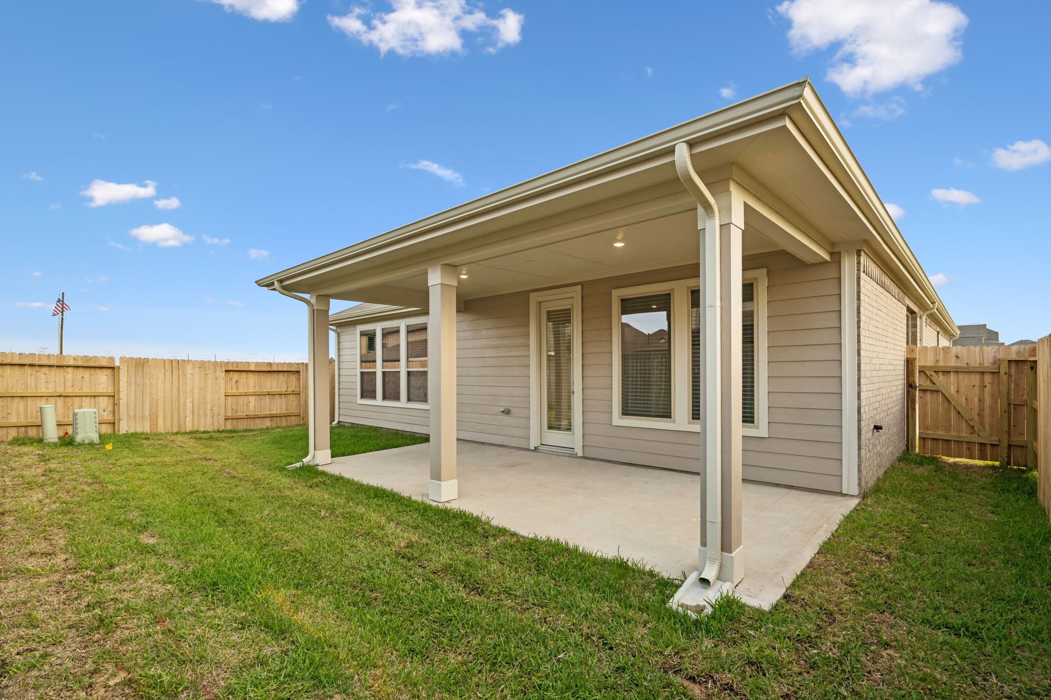 25318 Tanner Falls Drive Drive, Richmond, TX 77406