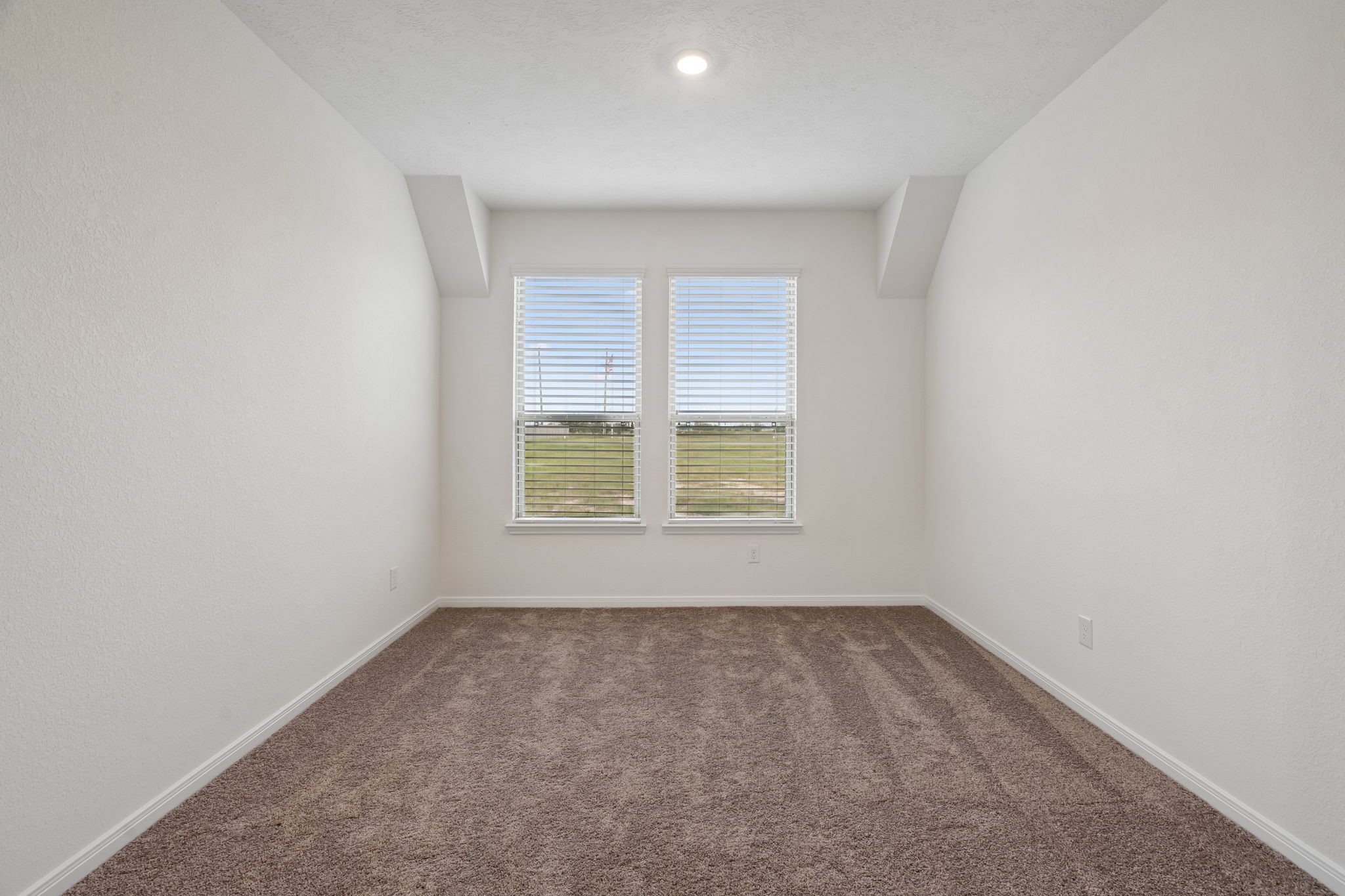 25318 Tanner Falls Drive Drive, Richmond, TX 77406