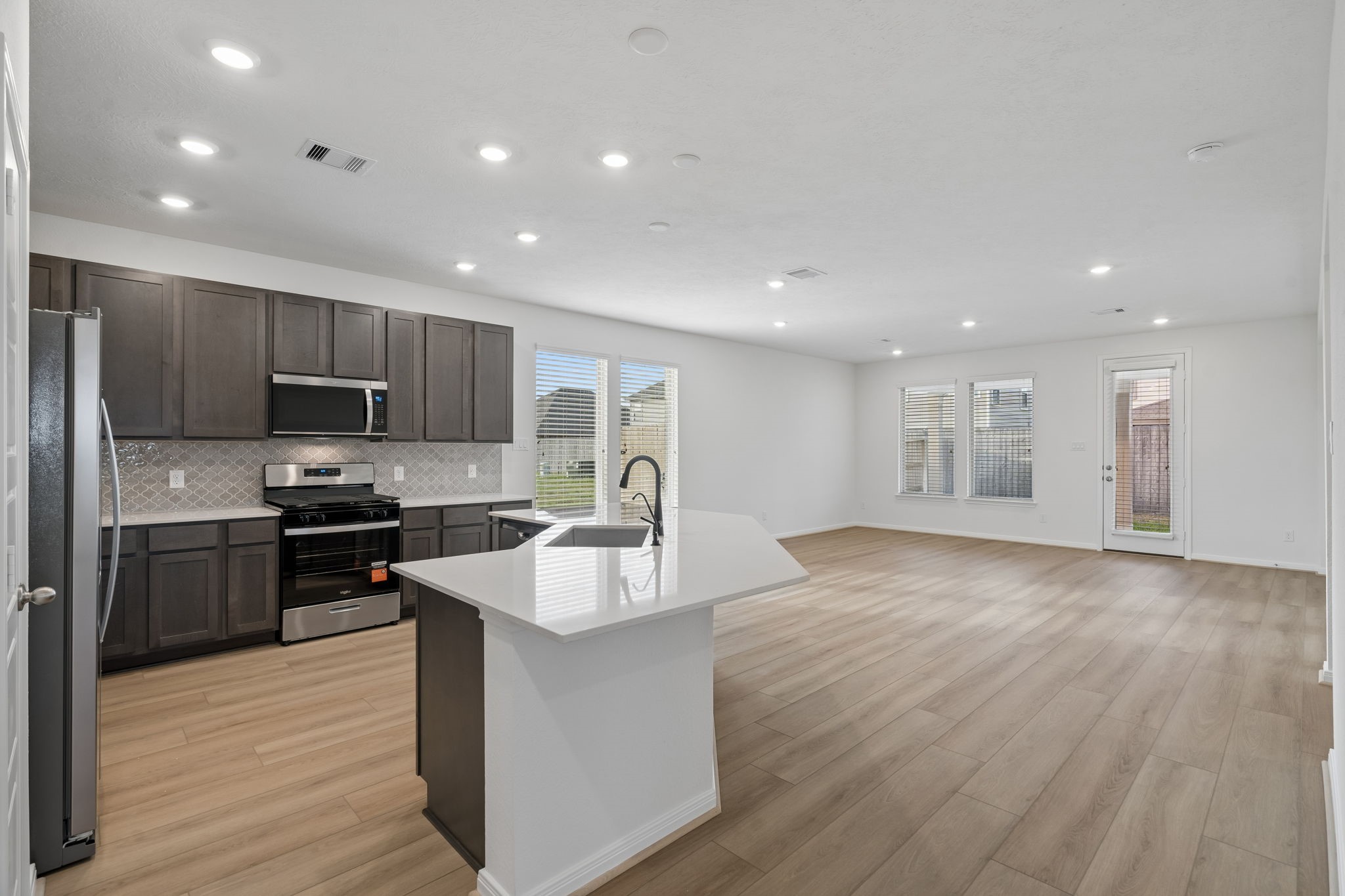 25318 Tanner Falls Drive Drive, Richmond, TX 77406
