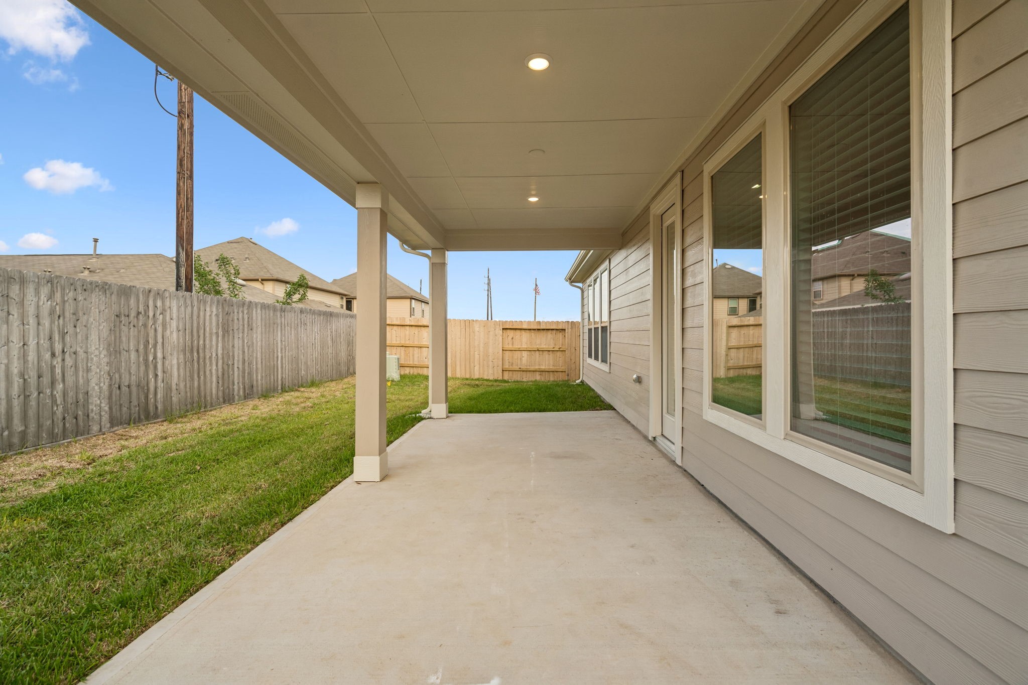 25318 Tanner Falls Drive Drive, Richmond, TX 77406