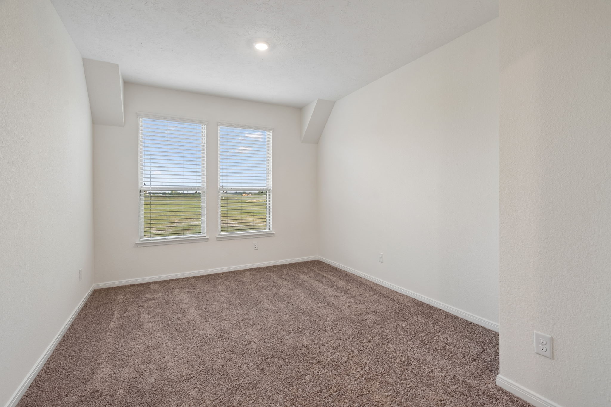 25318 Tanner Falls Drive Drive, Richmond, TX 77406