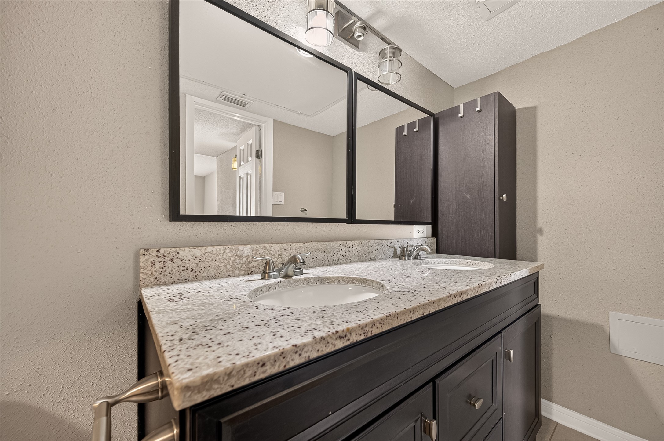 2818 S Bartell Drive, #13, Houston, TX 77054