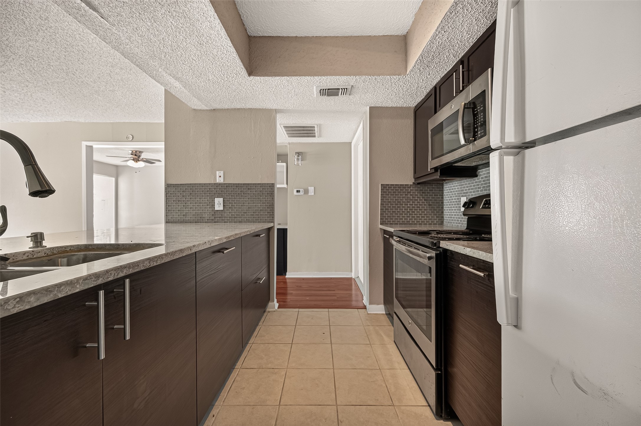 2818 S Bartell Drive, #13, Houston, TX 77054 2818 S Bartell Drive, #13, Houston, TX 77054