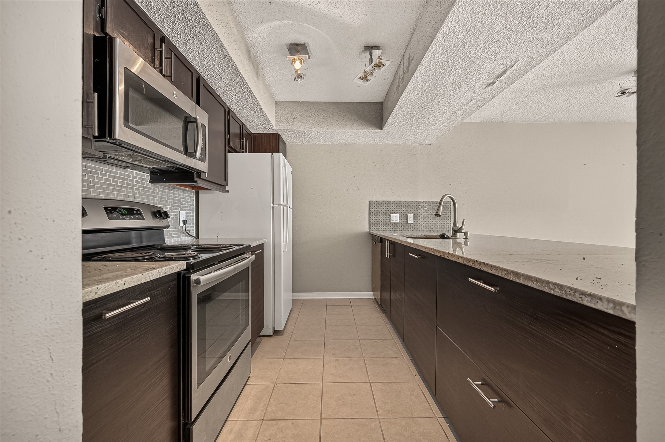 2818 S Bartell Drive, #13, Houston, TX 77054 2818 S Bartell Drive, #13, Houston, TX 77054