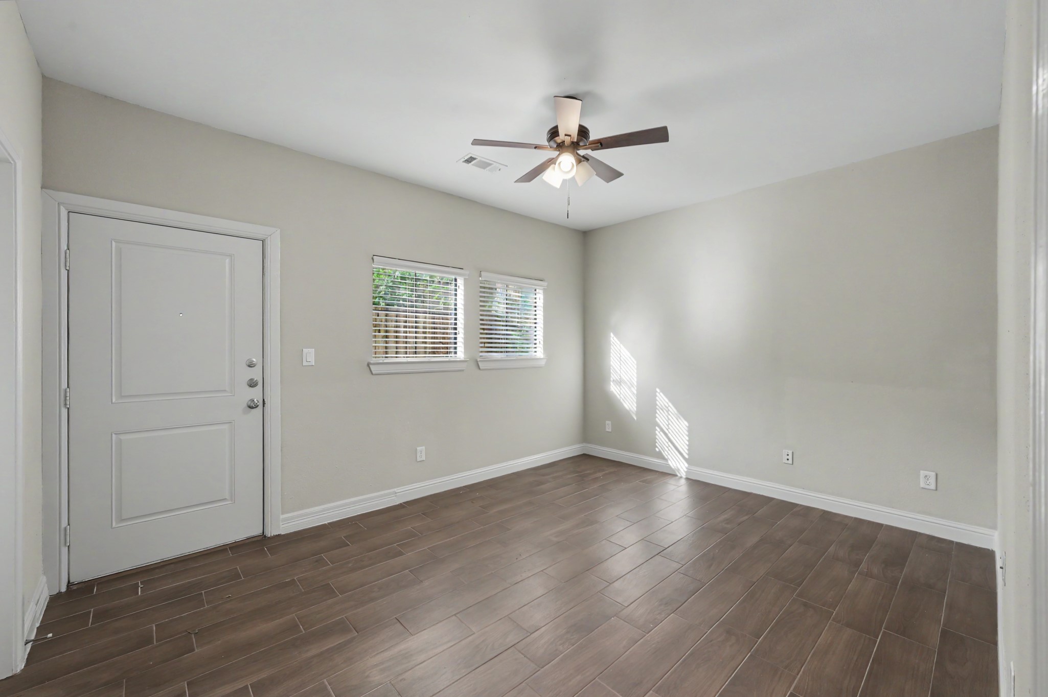 5213 Eigel Street, #B, Houston, TX 77007