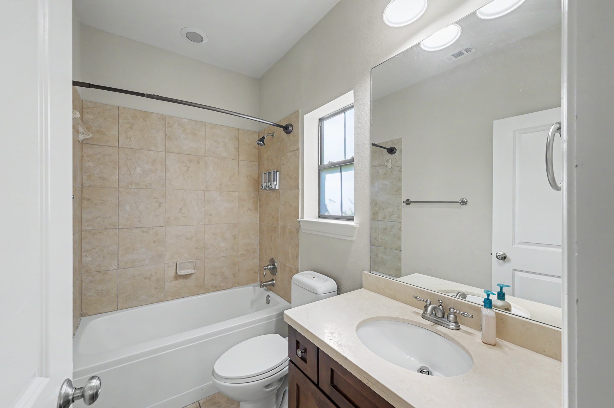 5213 Eigel Street, #B, Houston, TX 77007