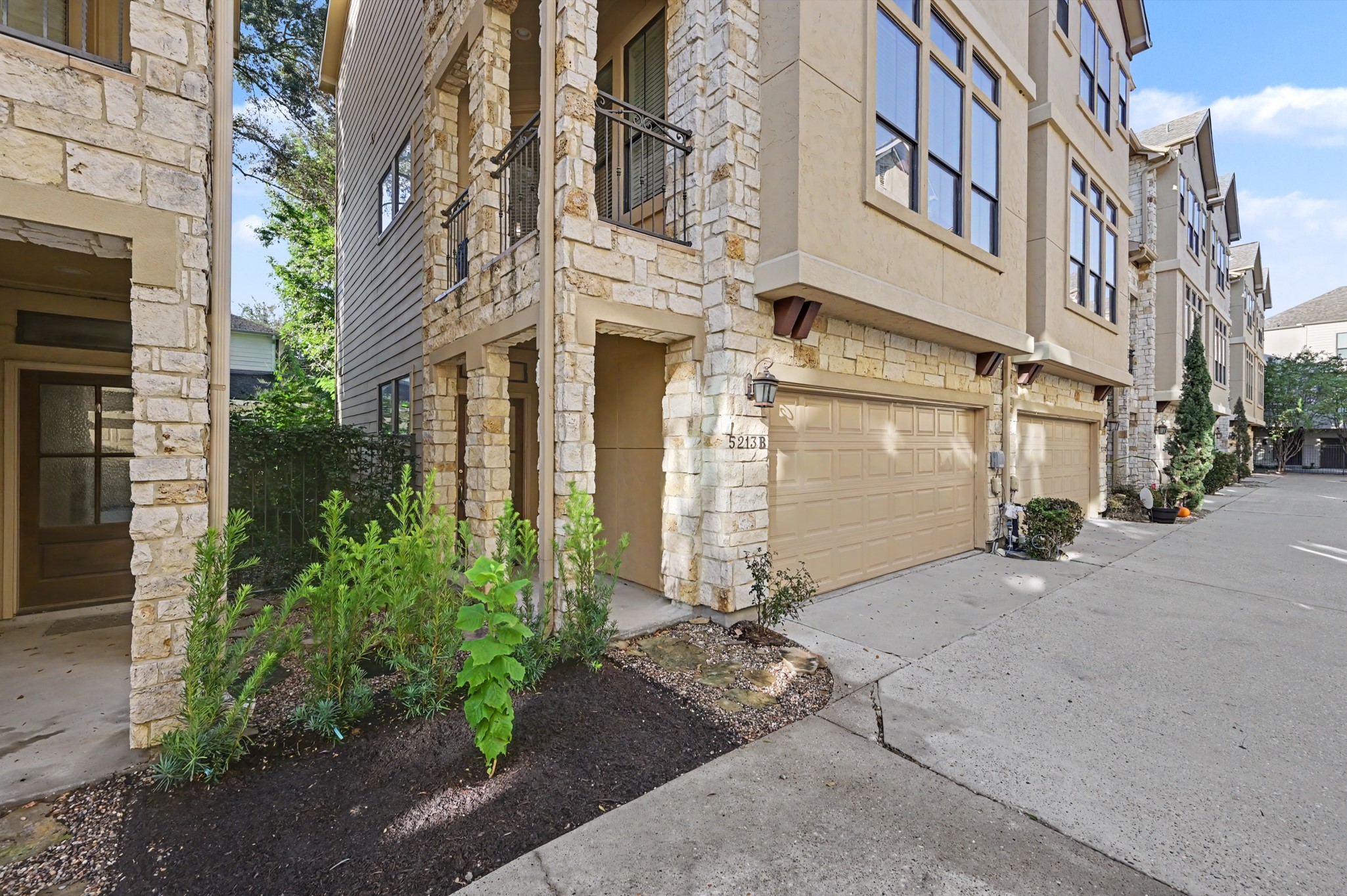 5213 Eigel Street, #B, Houston, TX 77007