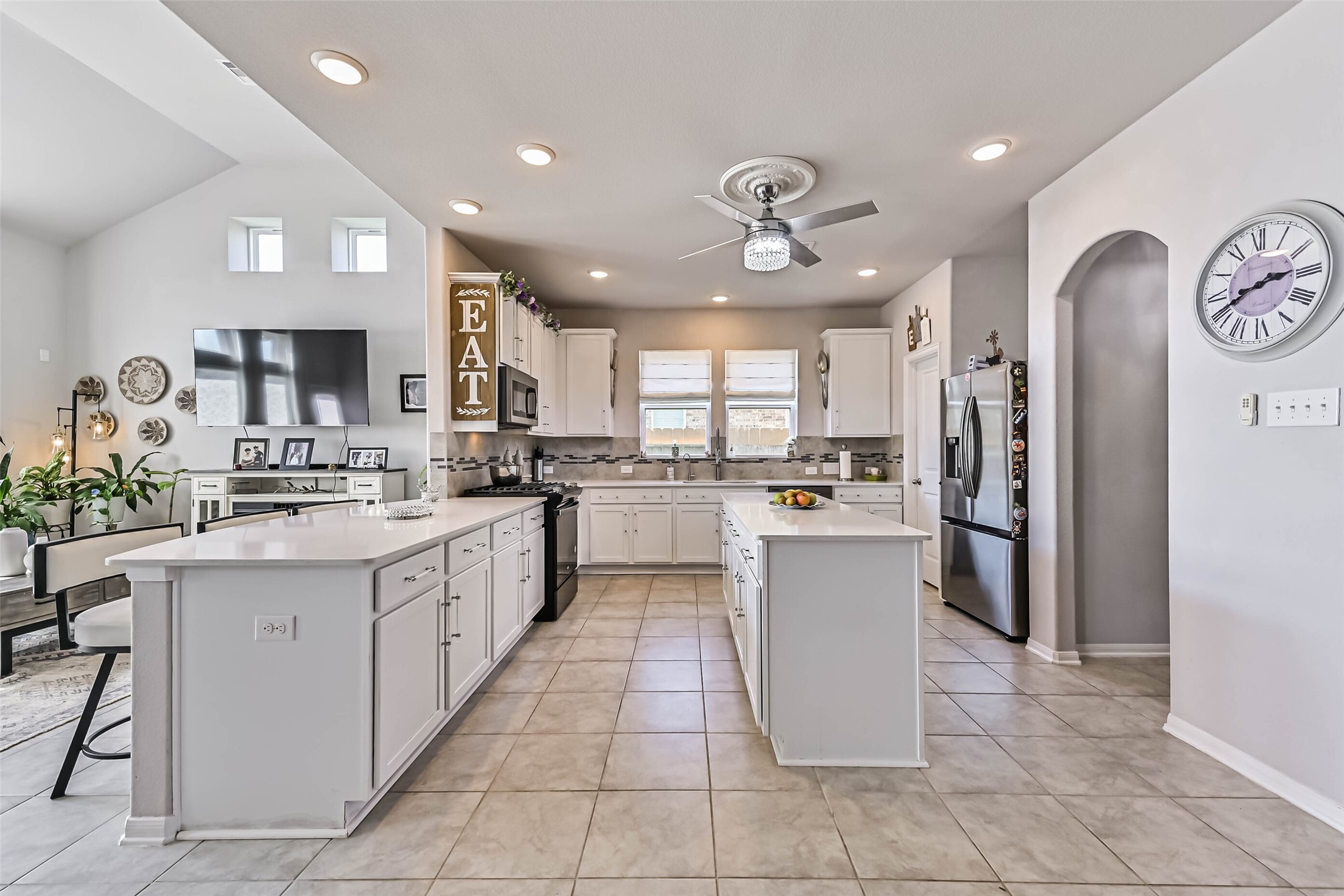 12527 Jetty Cove Drive, Texas City, TX 77568