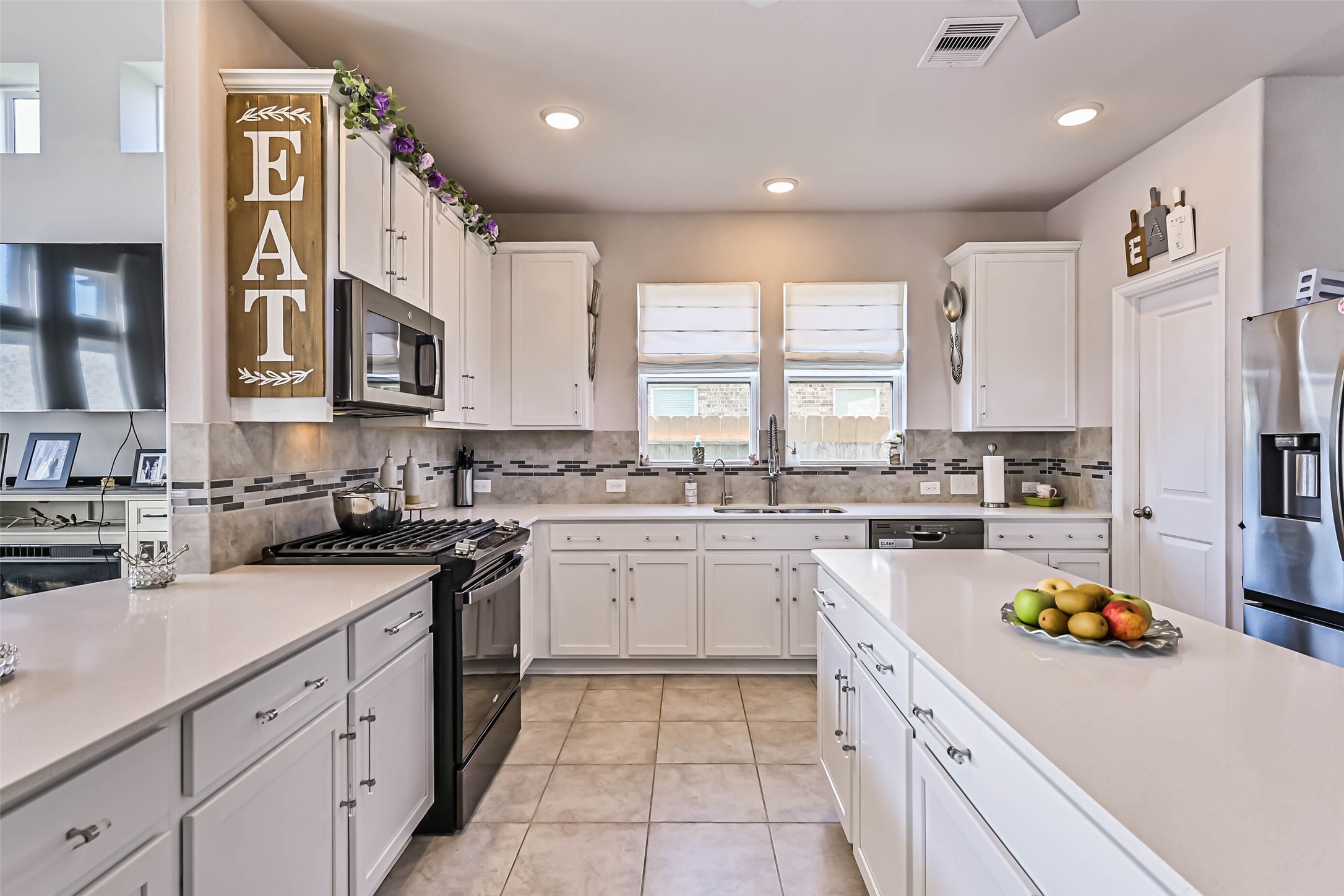 12527 Jetty Cove Drive, Texas City, TX 77568