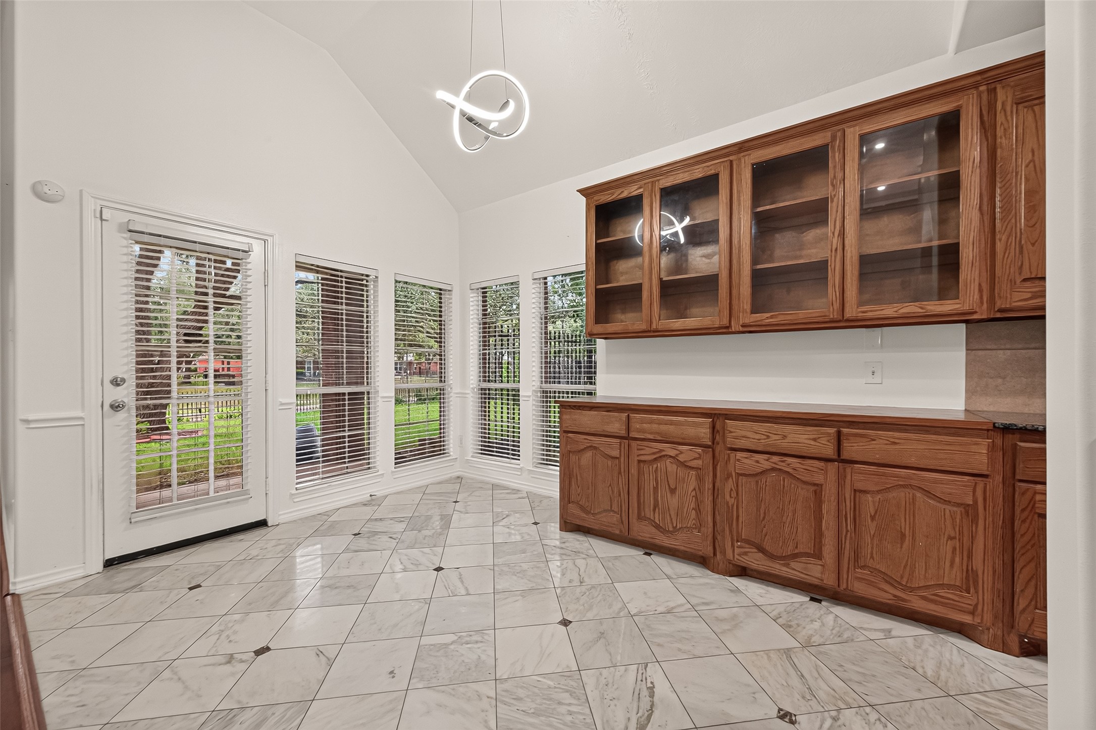 10335 Sablebrook Lane, Houston, TX 77095