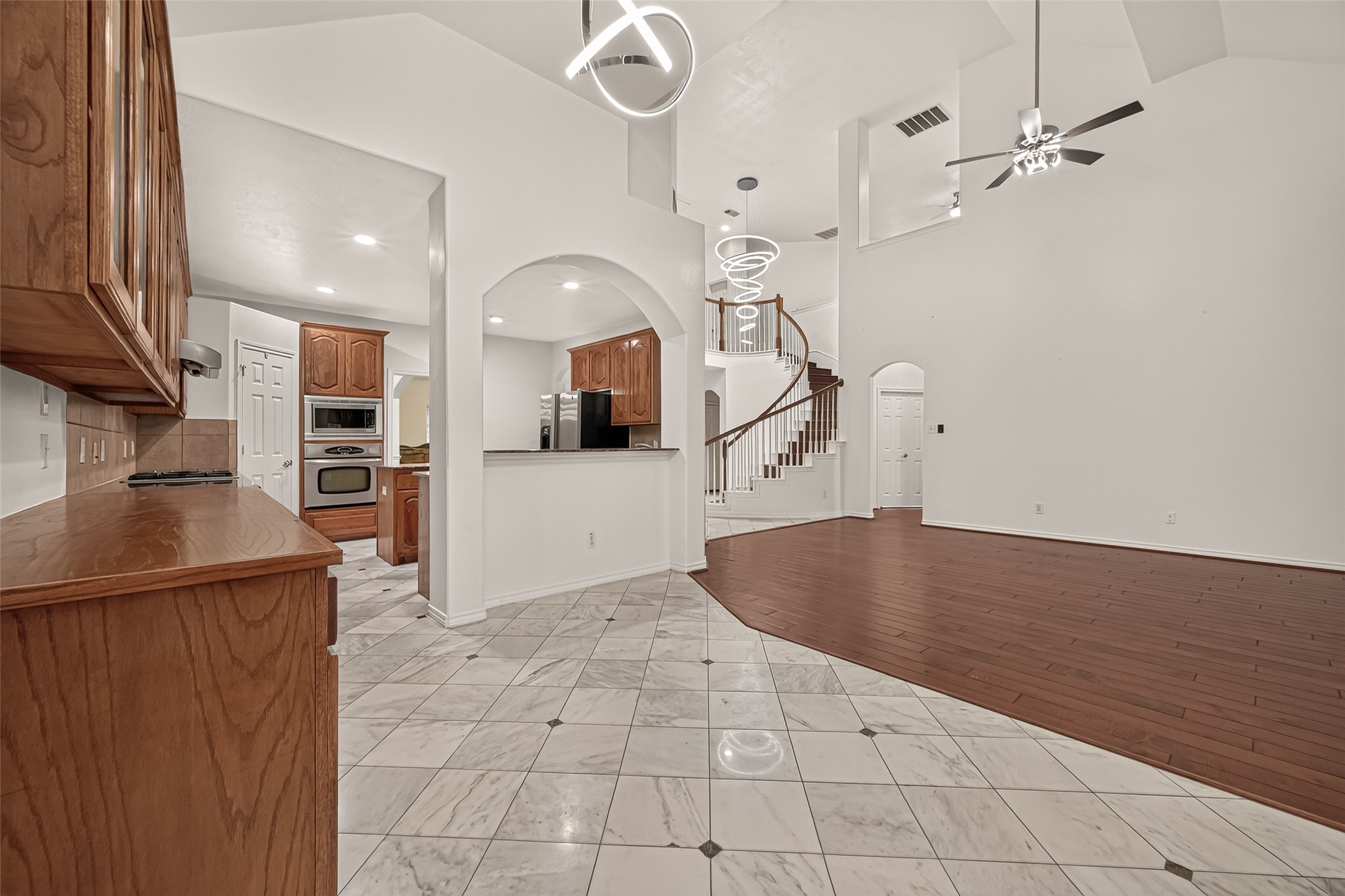 10335 Sablebrook Lane, Houston, TX 77095
