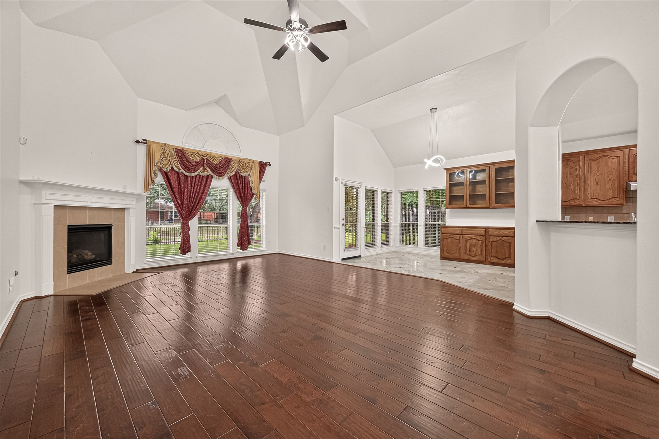 10335 Sablebrook Lane, Houston, TX 77095