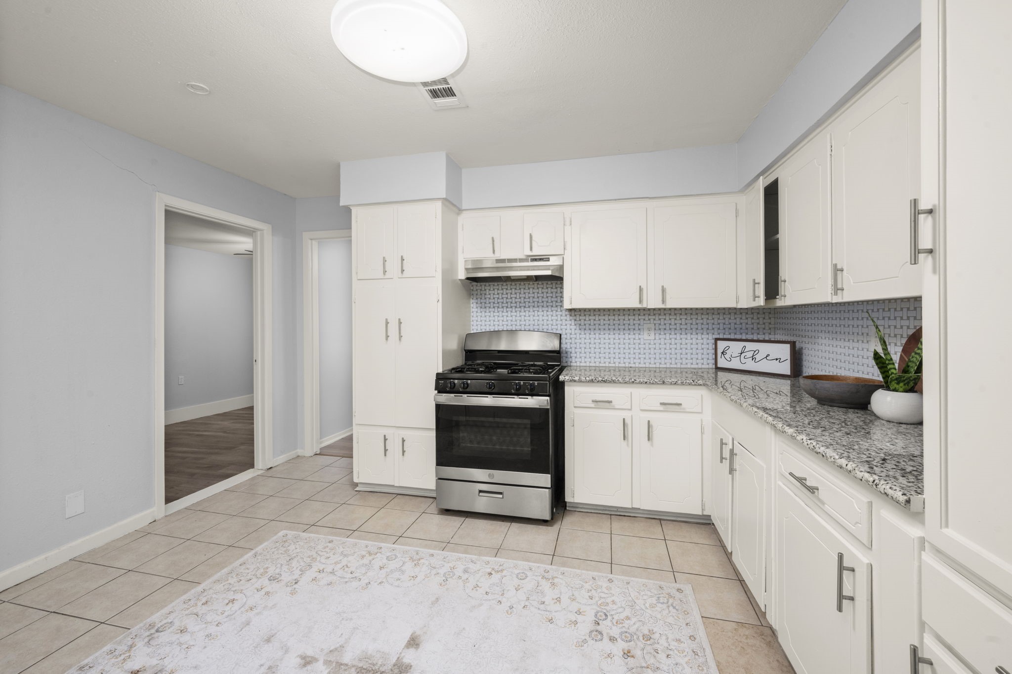 4326 Akard Street, Houston, TX 77047