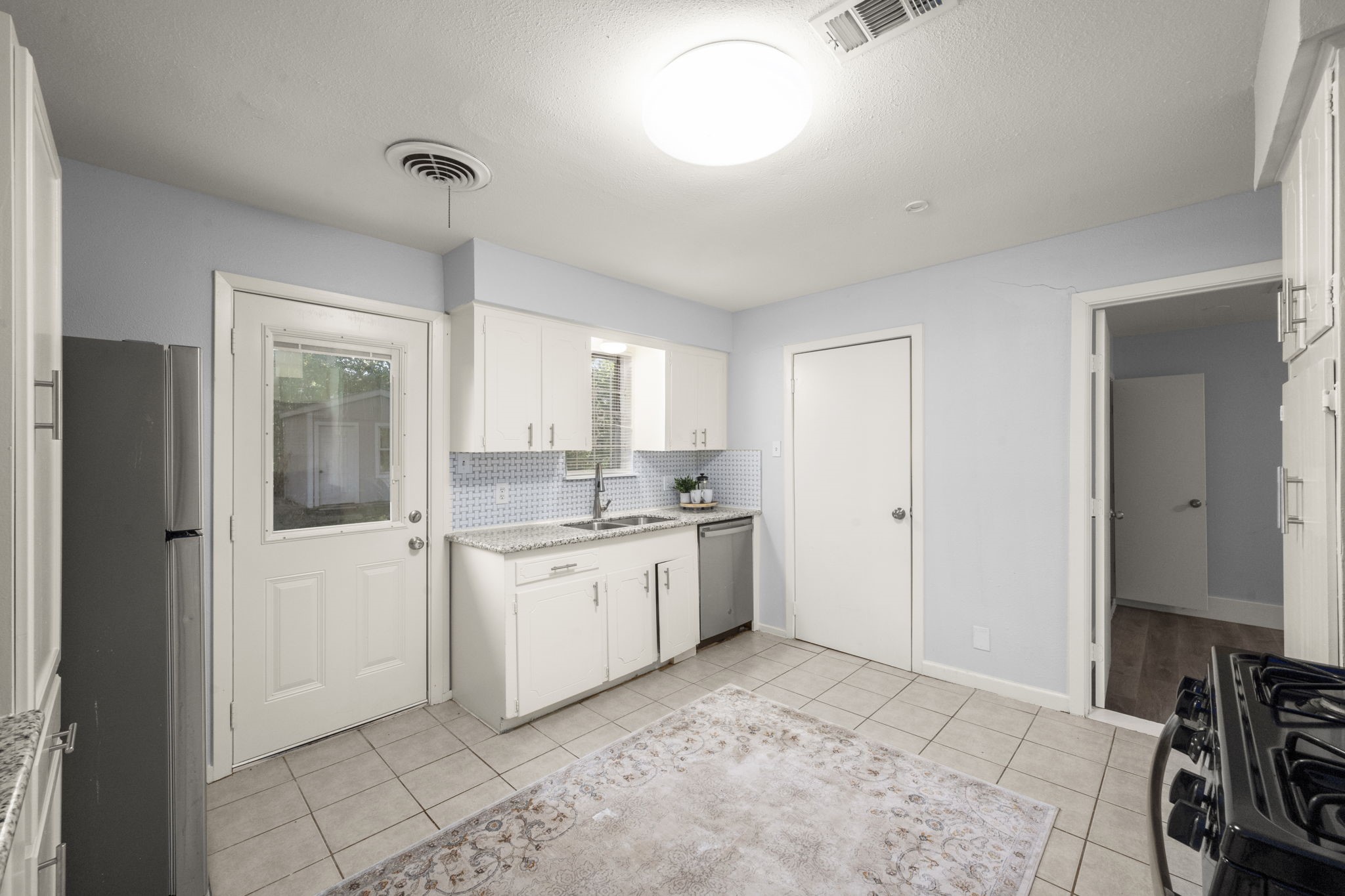 4326 Akard Street, Houston, TX 77047