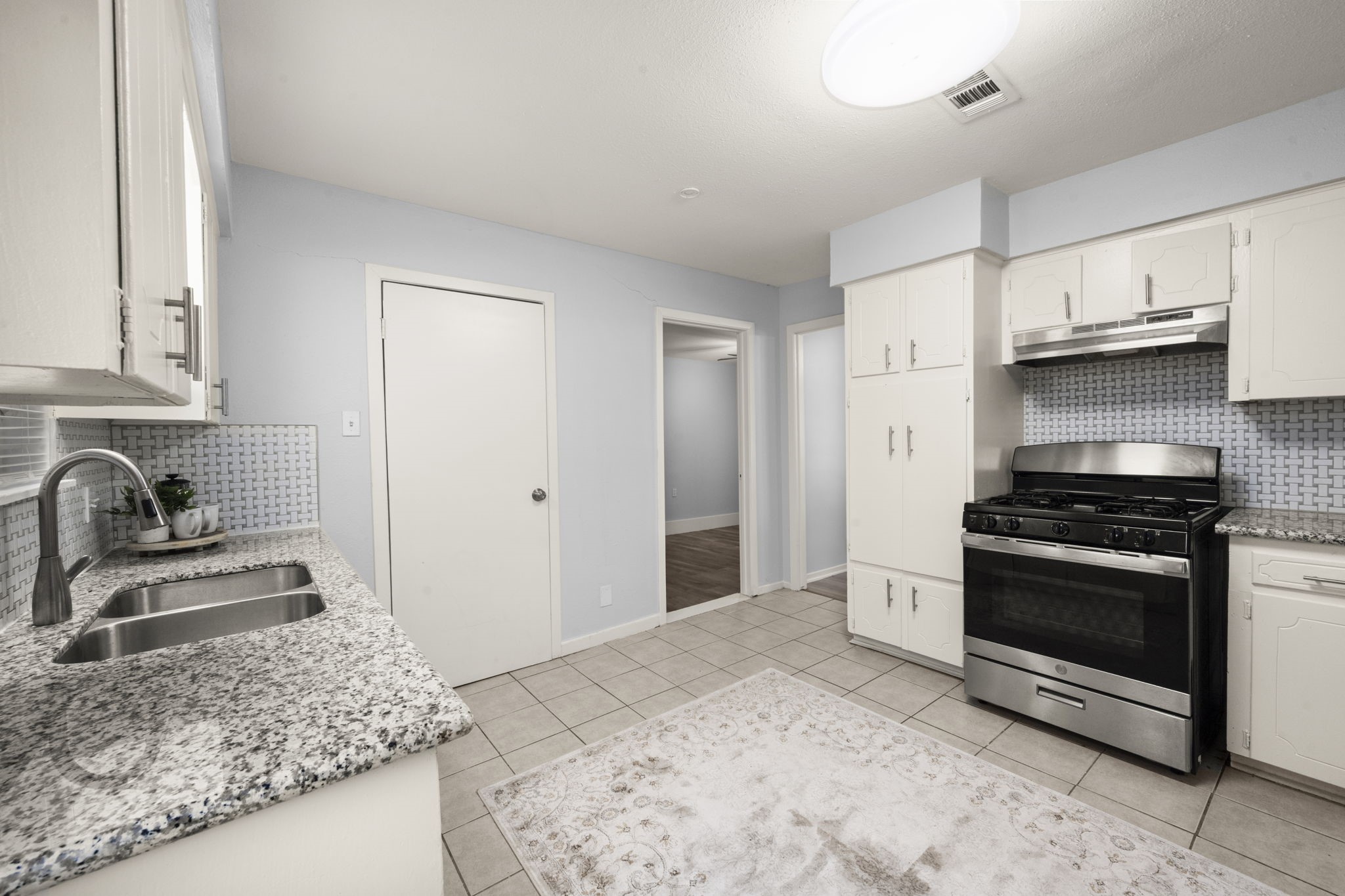4326 Akard Street, Houston, TX 77047