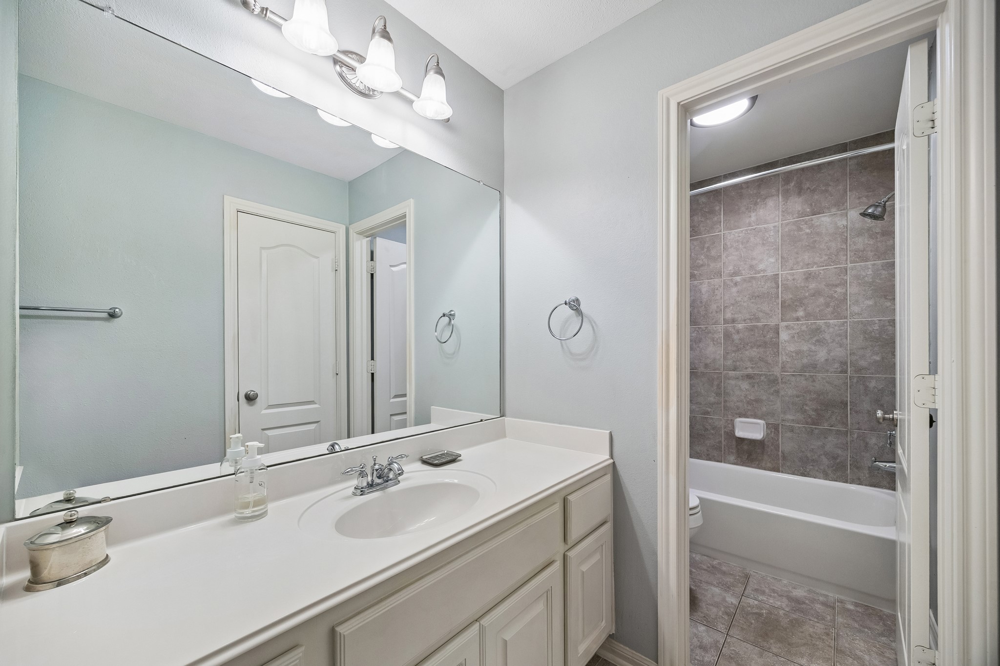 28623 Pewter Knolls Drive, Katy, TX 77494