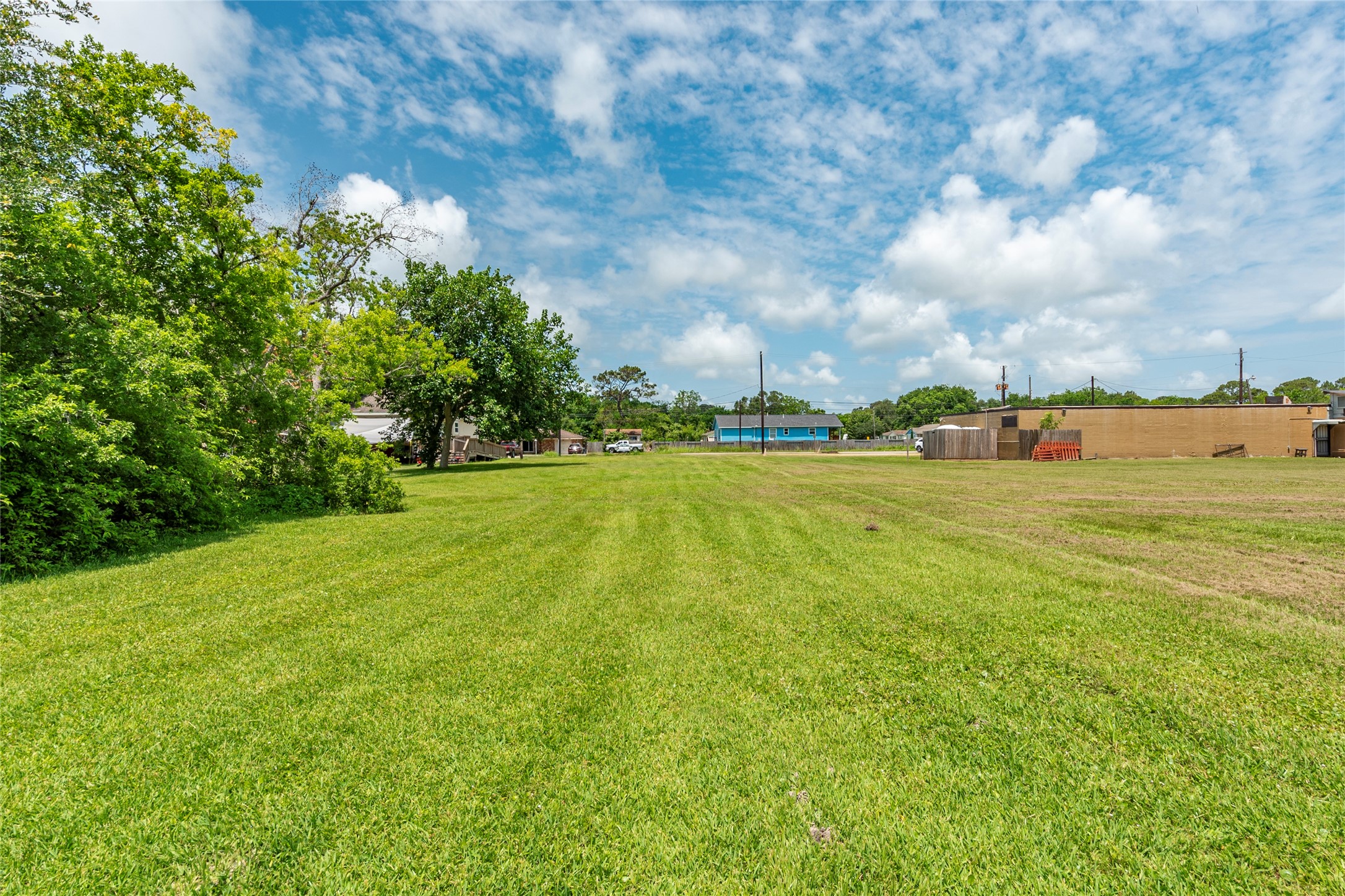 00 FAIRWOOD, Hitchcock, TX 77563