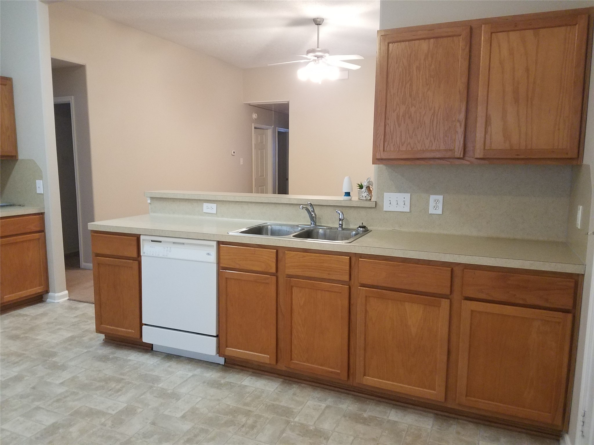 5494 S Buffalo Circle, Willis, TX 77378 5494 S Buffalo Circle, Willis, TX 77378