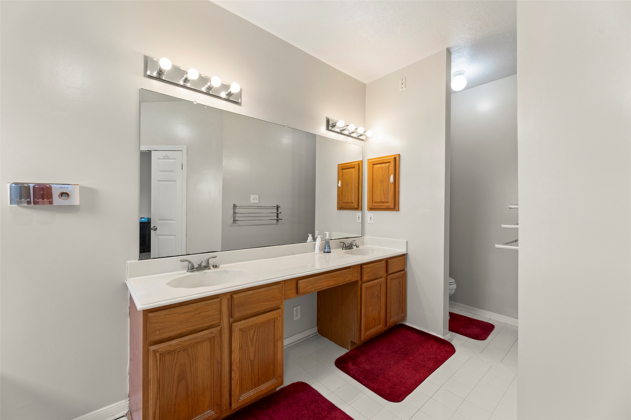 522 High Meadows Drive, Sugar Land, TX 77479
