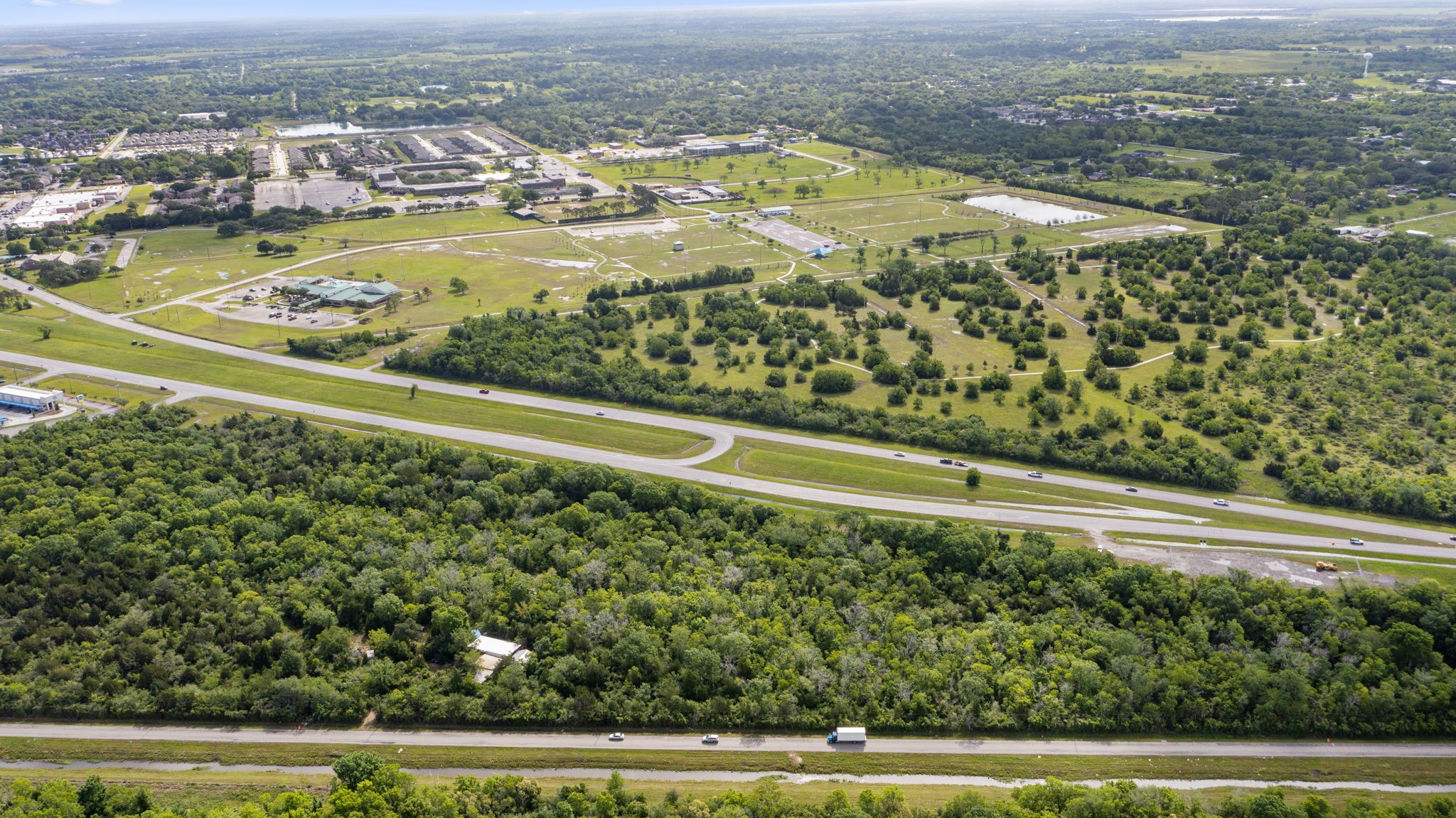 002 Johnston Street, Alvin, TX 77511