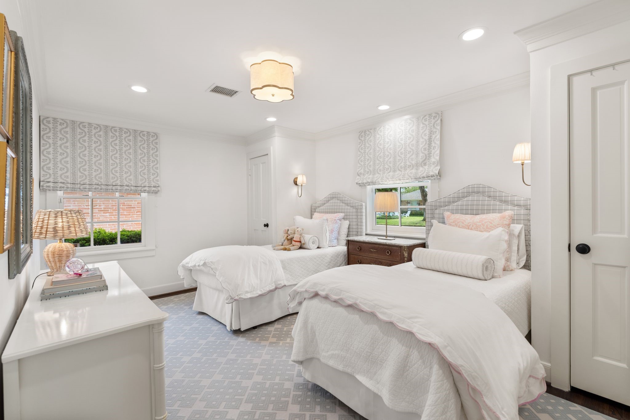 6248 Burgoyne Road, Houston, TX 77057