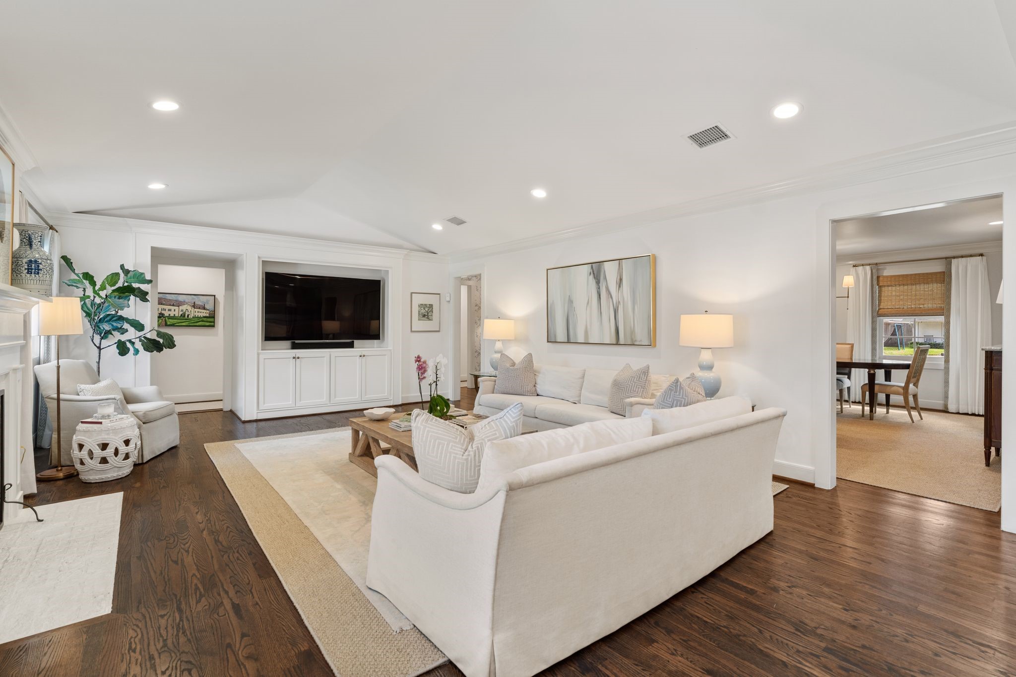 6248 Burgoyne Road, Houston, TX 77057 6248 Burgoyne Road, Houston, TX 77057