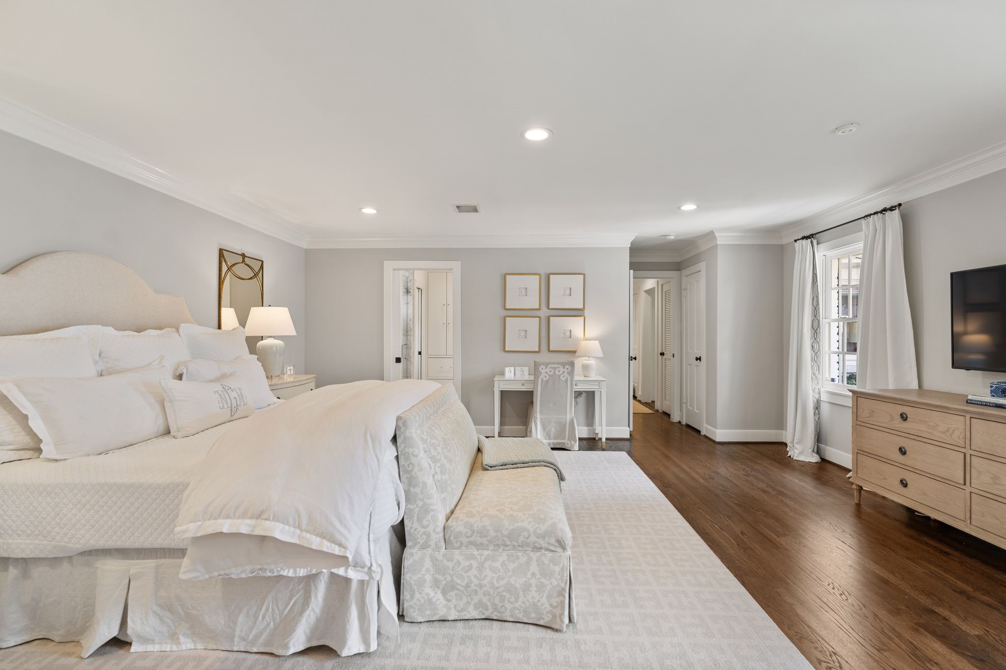 6248 Burgoyne Road, Houston, TX 77057