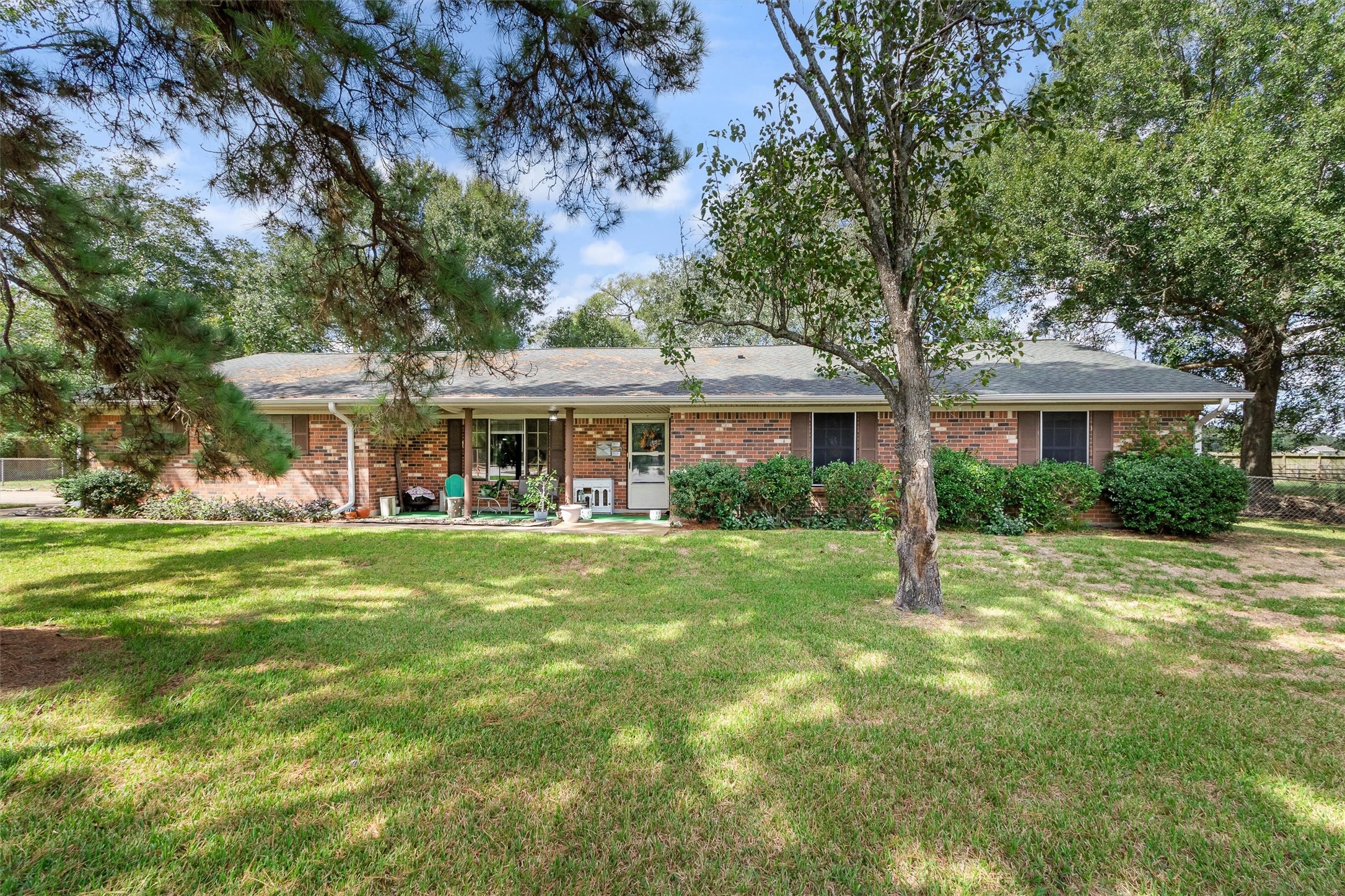 204 Gerald Street, Willis, TX 77378