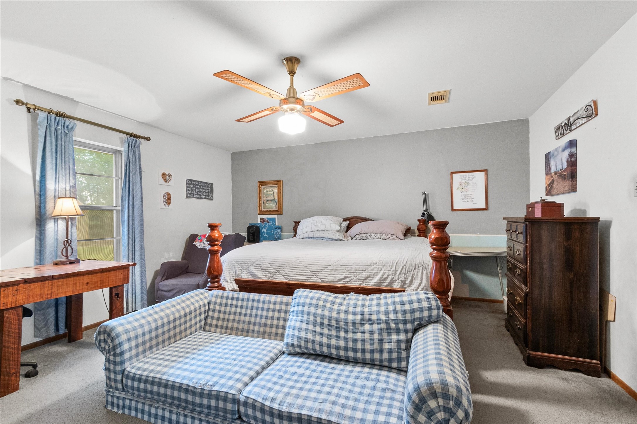 204 Gerald Street, Willis, TX 77378