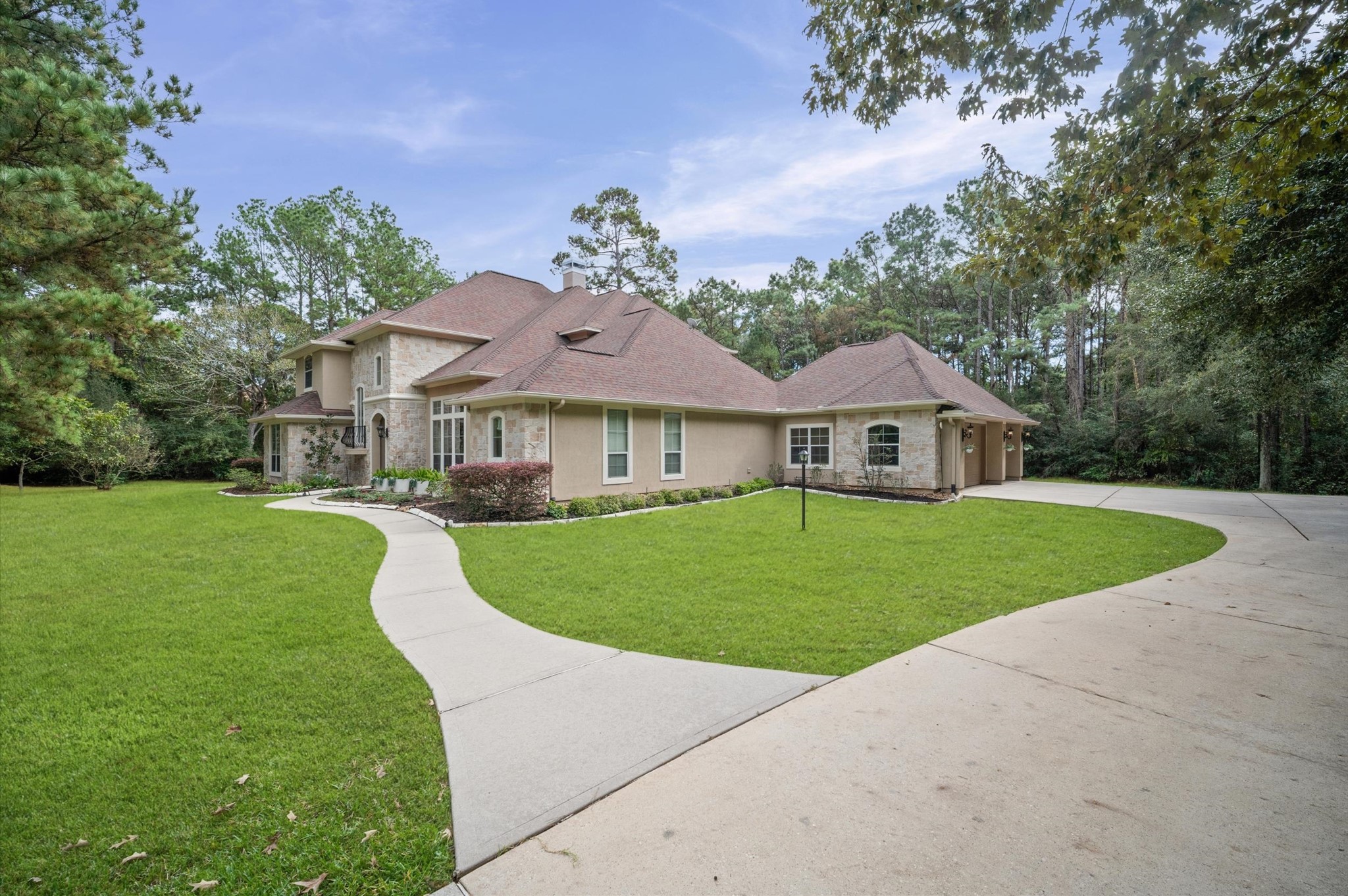 25815 Bridle Creek Drive S, Magnolia, TX 77355