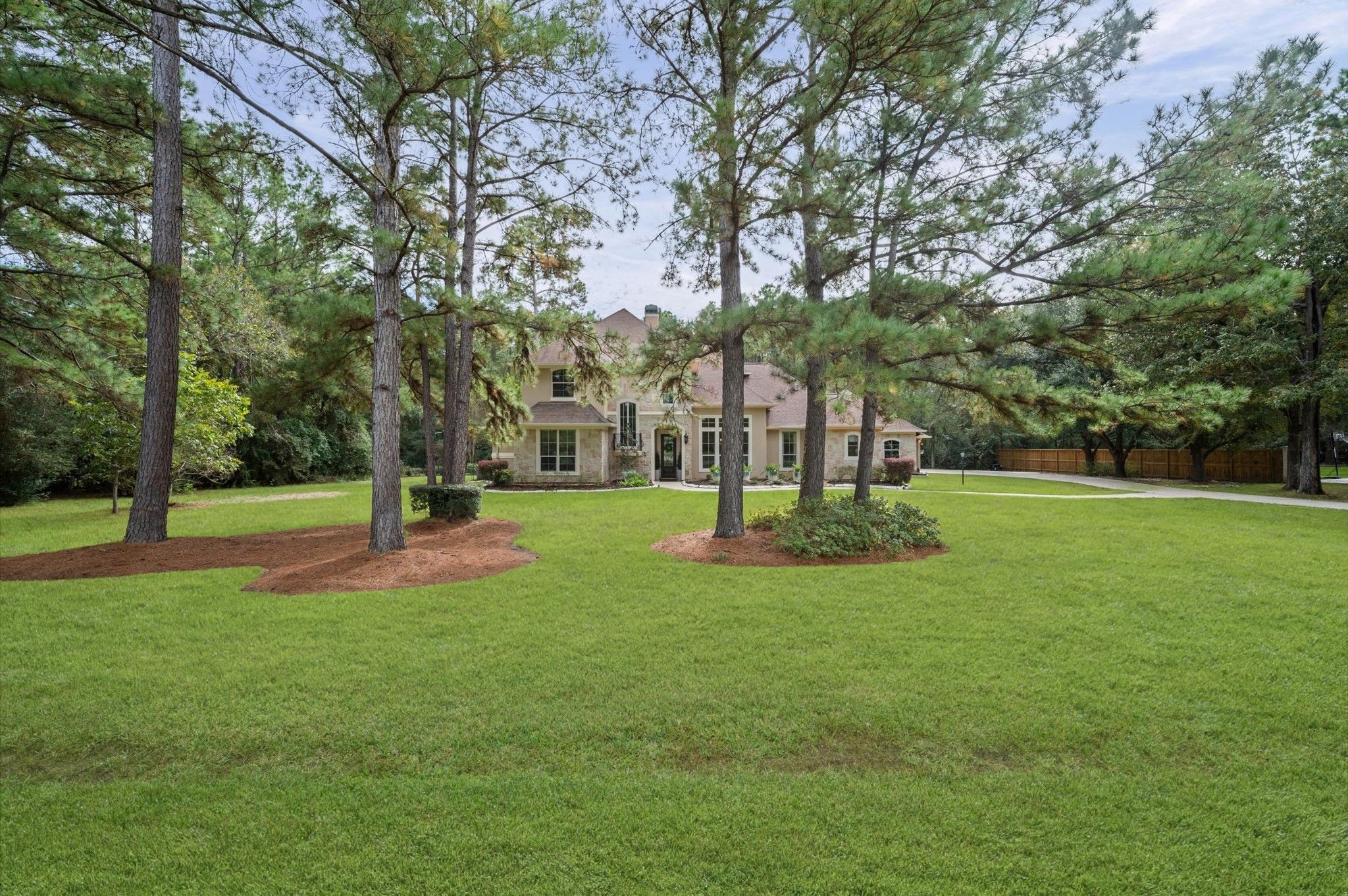 25815 Bridle Creek Drive S, Magnolia, TX 77355