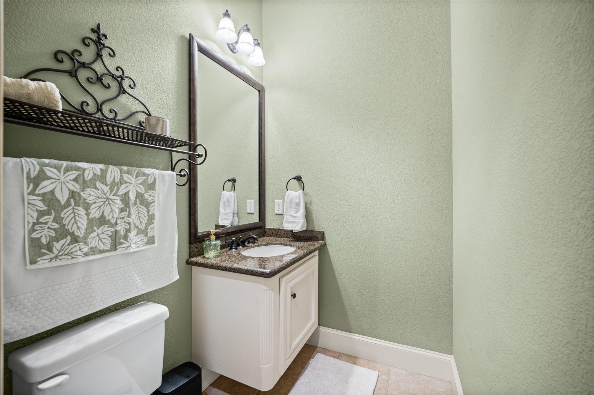 25815 Bridle Creek Drive S, Magnolia, TX 77355