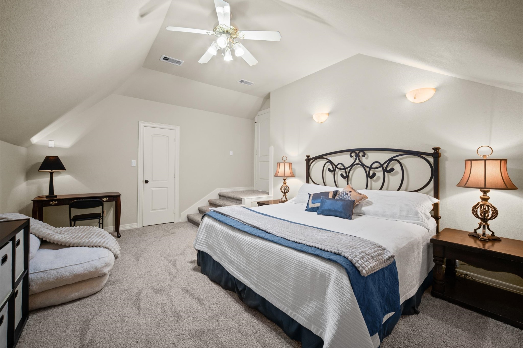 Upstairs "5th bedroom" with vaulted ceiling and comfortable sitting space