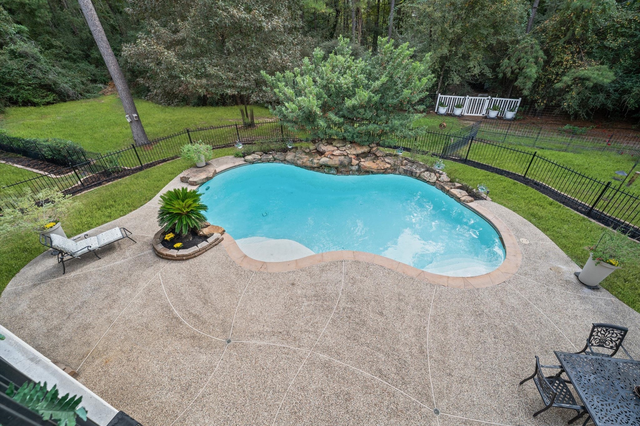 25815 Bridle Creek Drive S, Magnolia, TX 77355