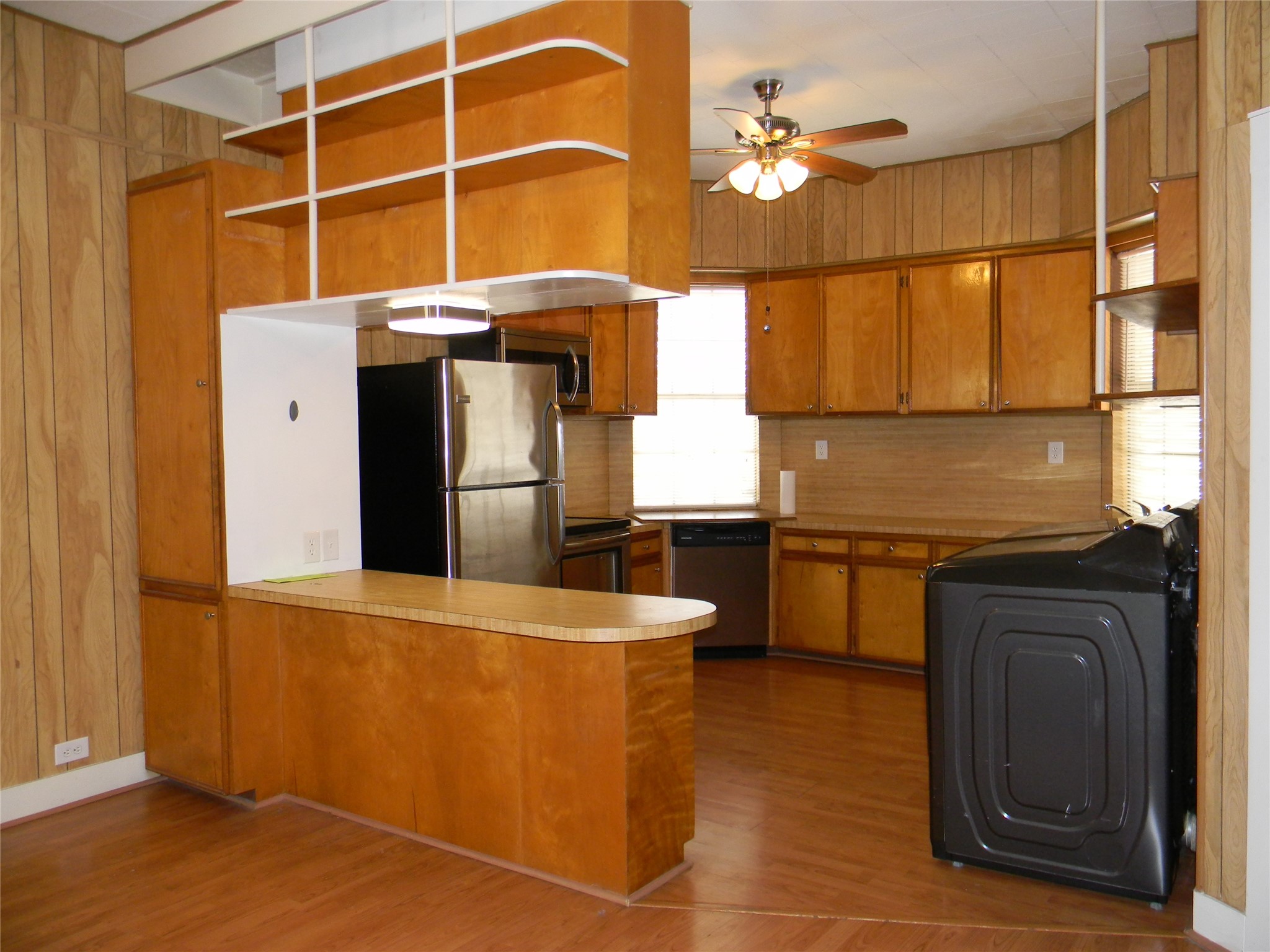611 St Mary S Boulevard, Galveston, TX 77550