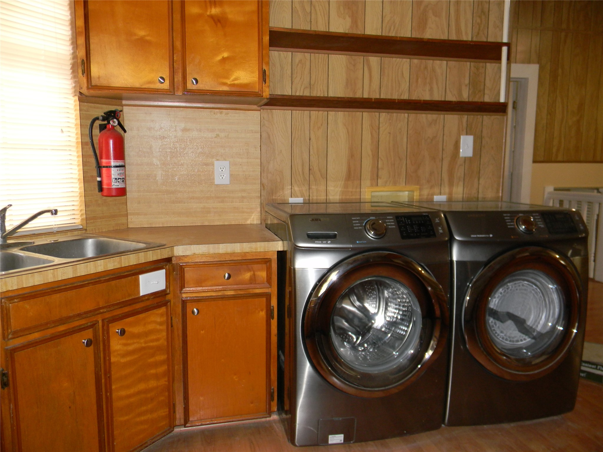 611 St Mary S Boulevard, Galveston, TX 77550