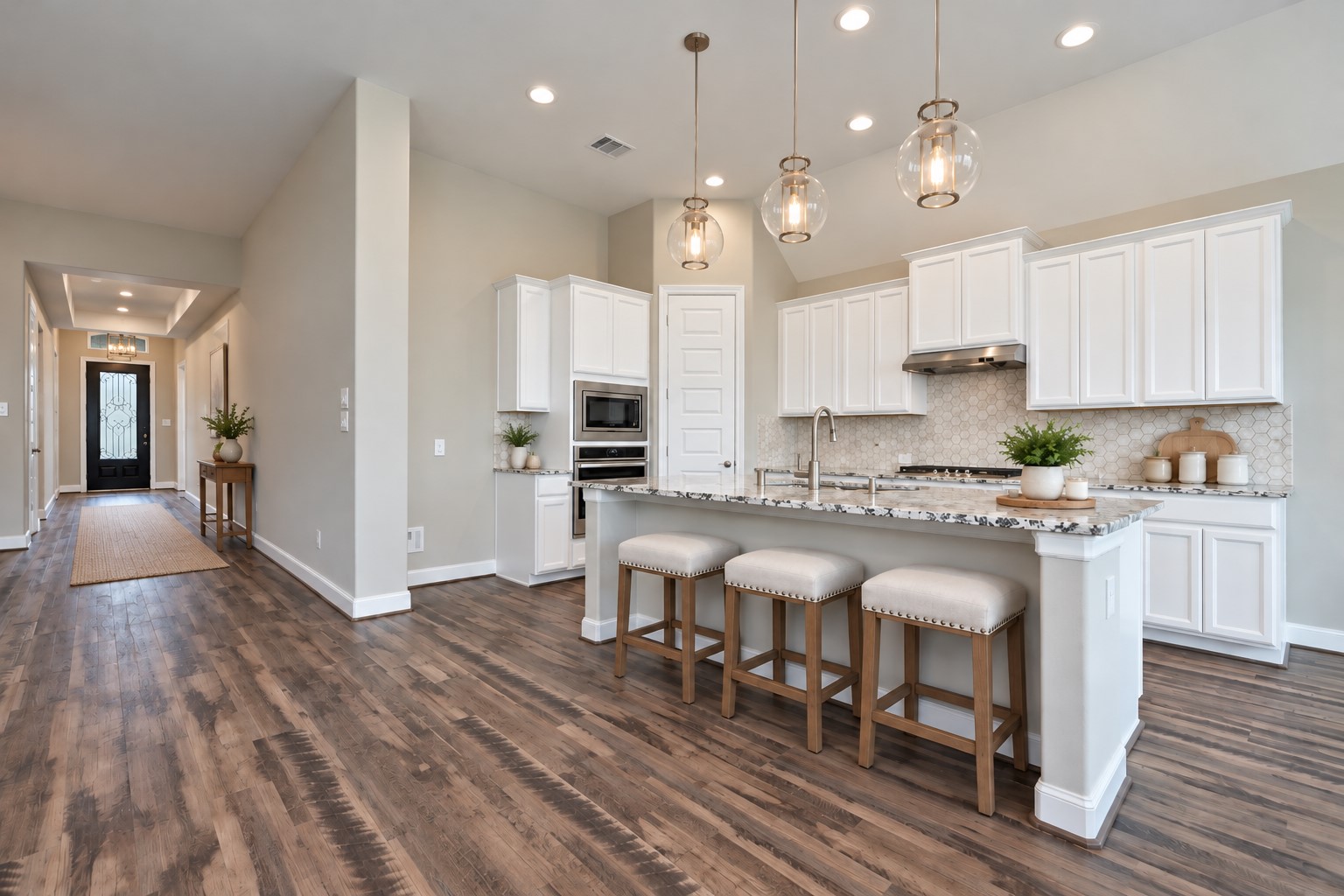 Simply statement! Stunning Gourmet Kitchen!
