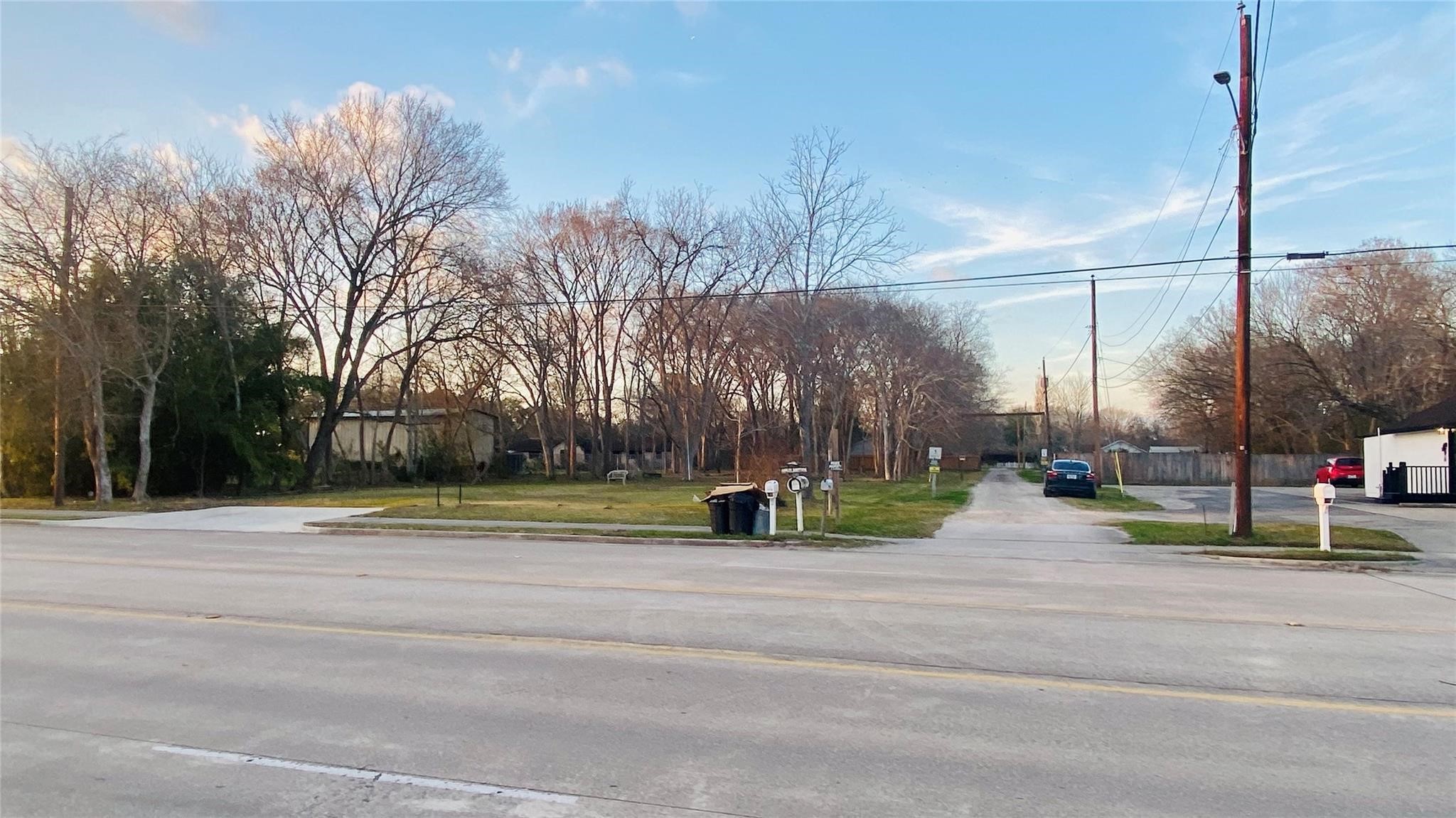 000 Massey Tompkins Road, Baytown, TX 77521
