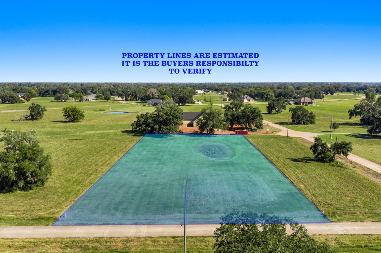 483 Pony Trail, Angleton, TX 77515