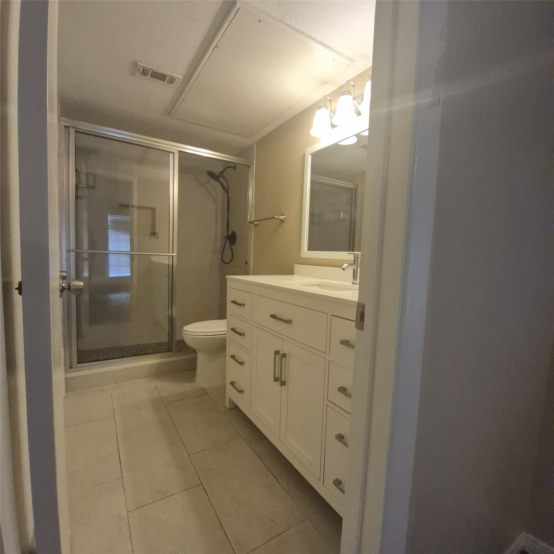 Primary shared Bathroom