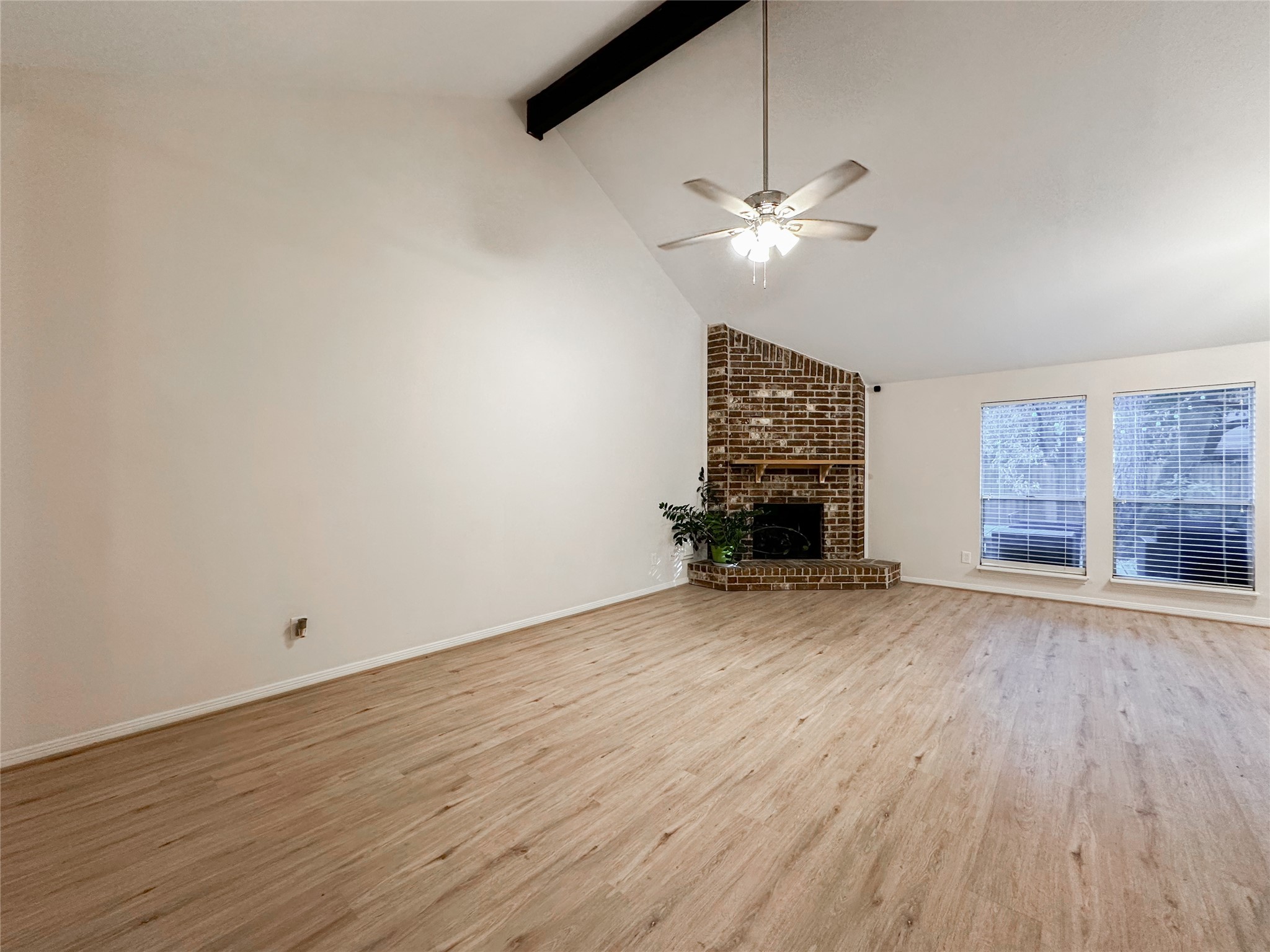 33 N Rain Forest Court, The Woodlands, TX 77380