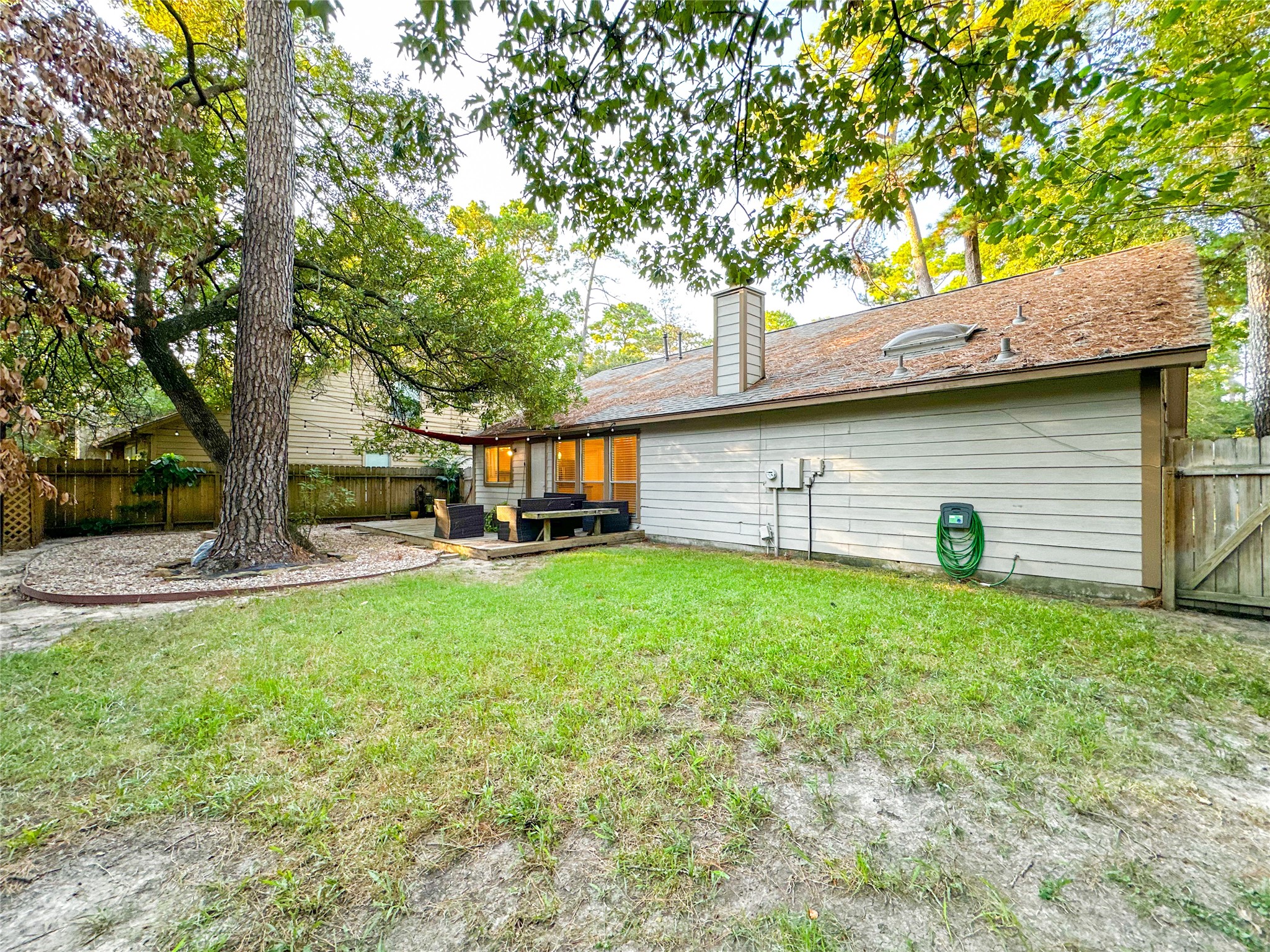 33 N Rain Forest Court, The Woodlands, TX 77380