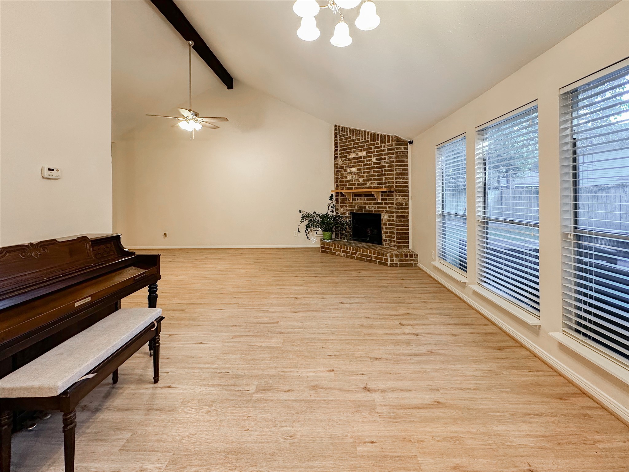 33 N Rain Forest Court, The Woodlands, TX 77380