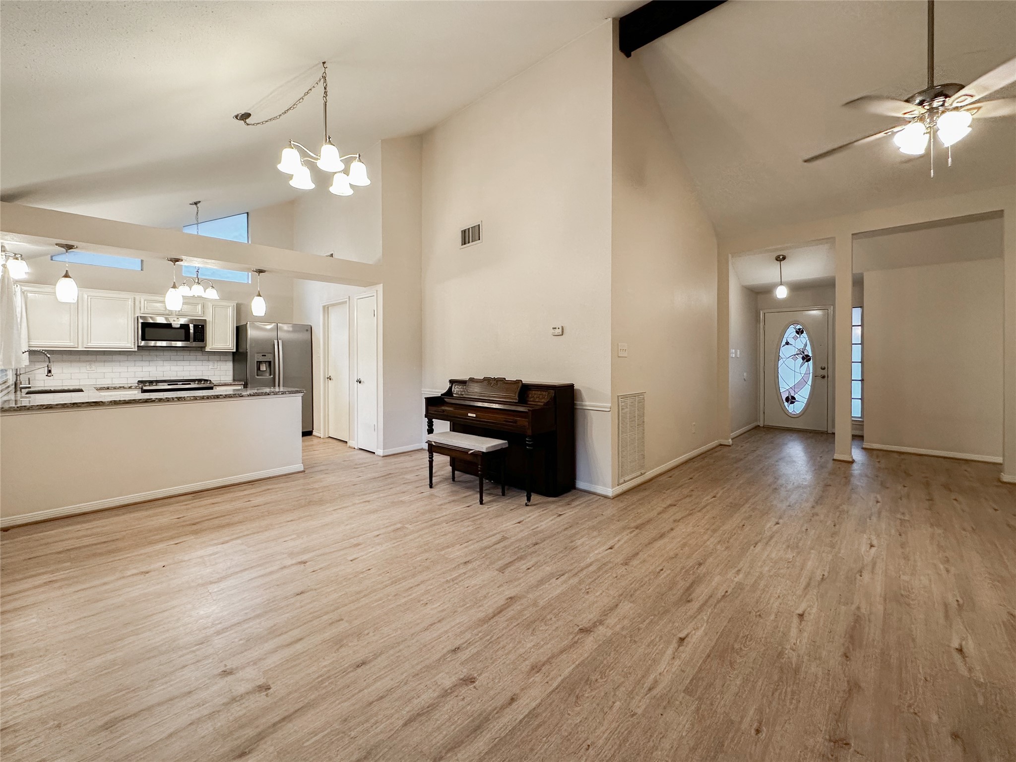 33 N Rain Forest Court, The Woodlands, TX 77380