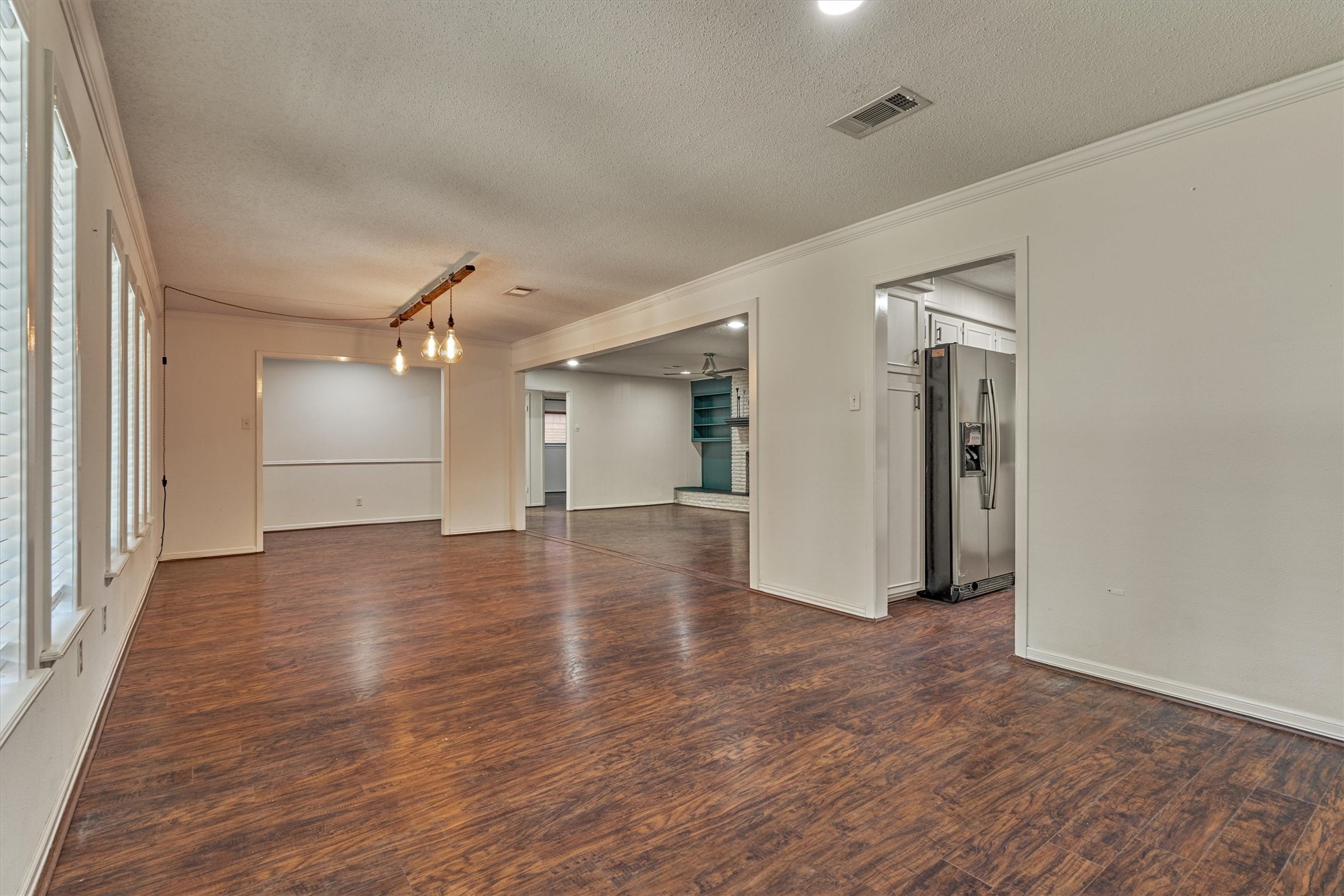 402 Shadywood Circle, Conroe, TX 77304